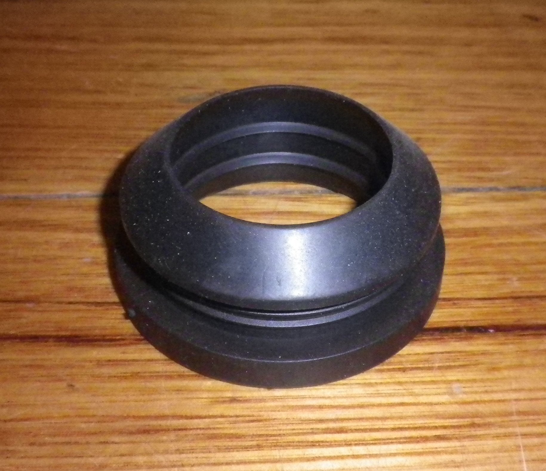 Whirlpool Compatible Centre Tub Grommet Water Seal for Top - Loading Washing Machines - Replacement Part # MW009, ESV, 383727