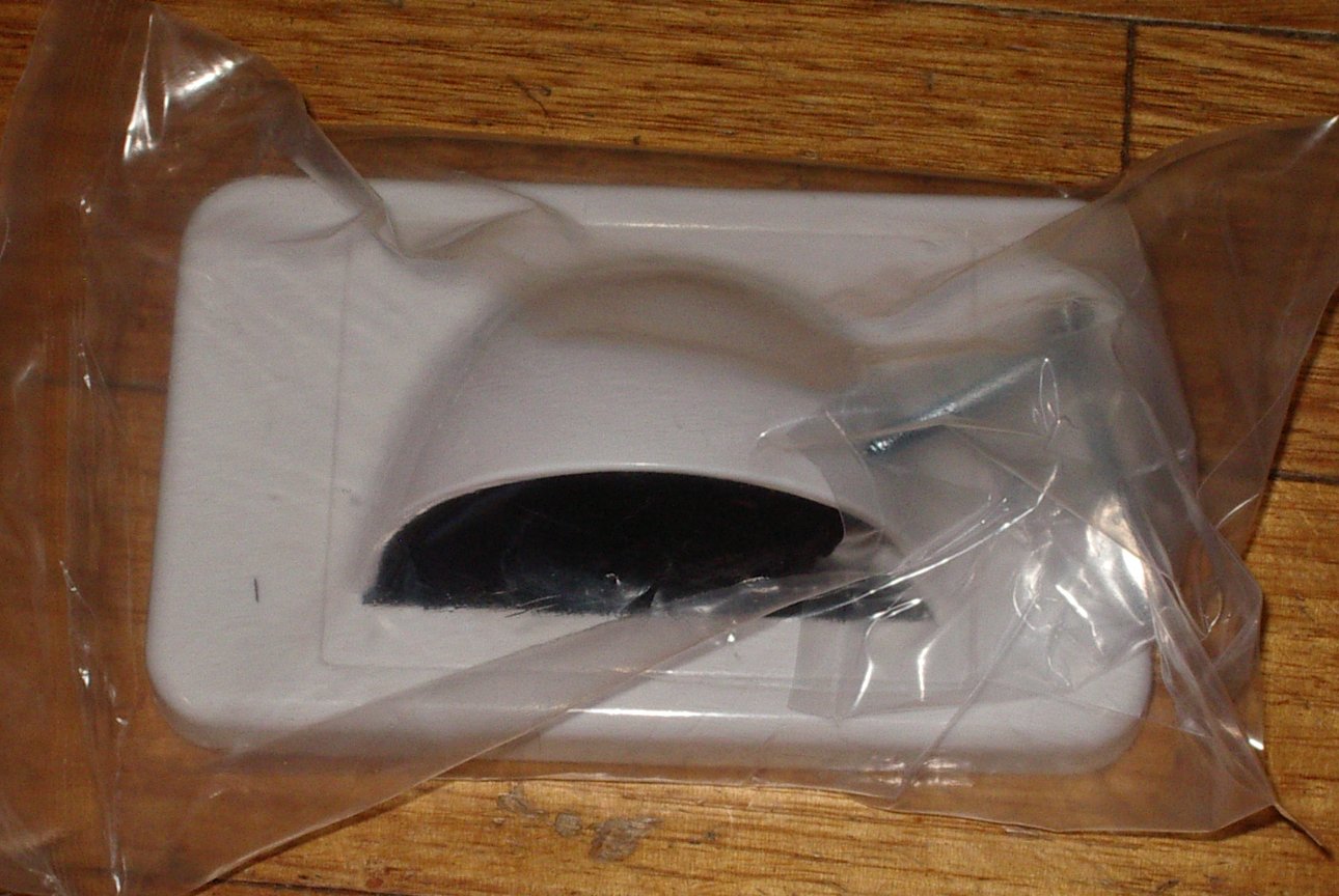 White Bull Nose Brush-Type Wallplate for Cable Entry/Exit - BNWP01