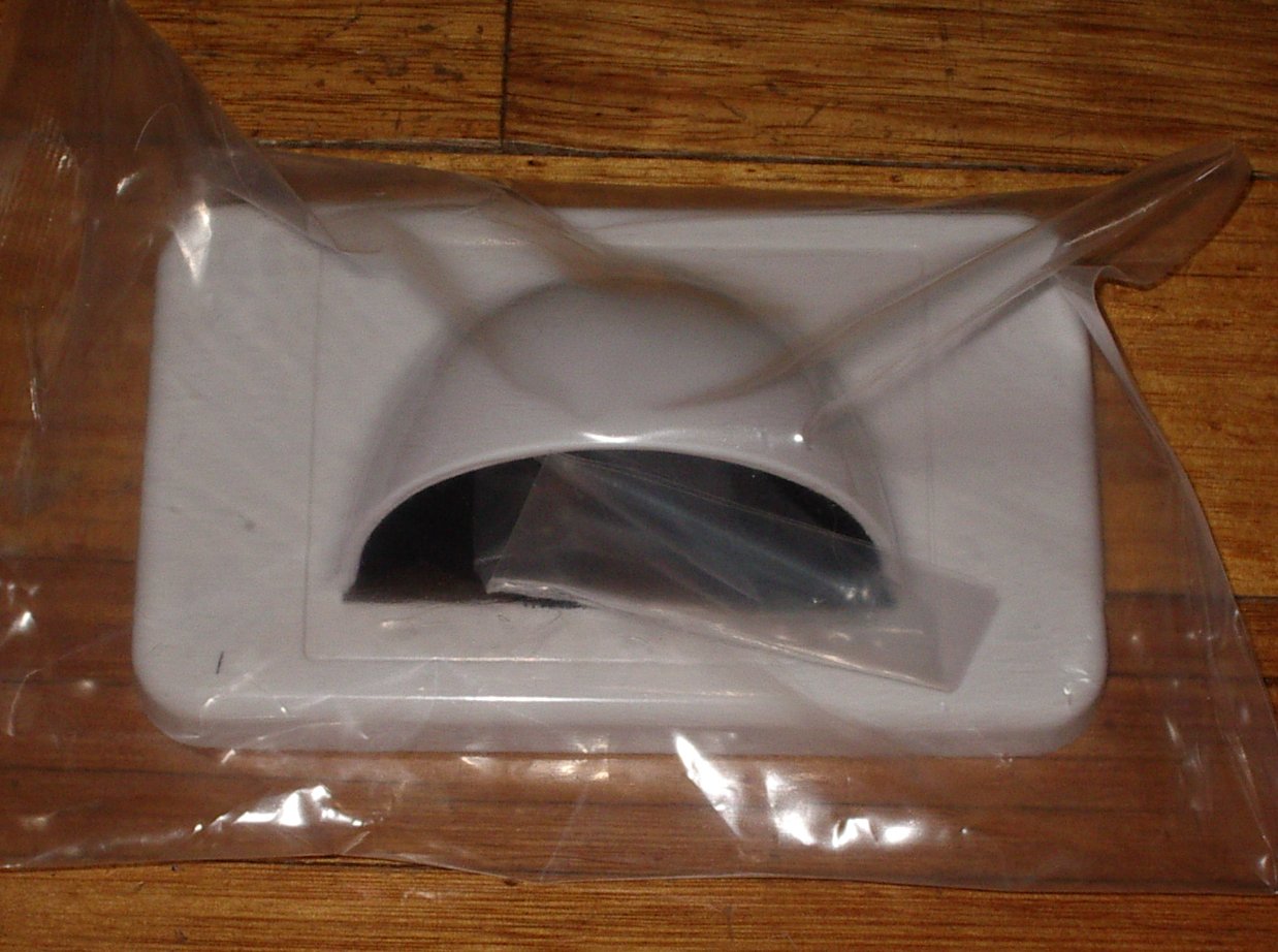 White Bull Nose Brush-Type Wallplate for Cable Entry/Exit - BNWP01