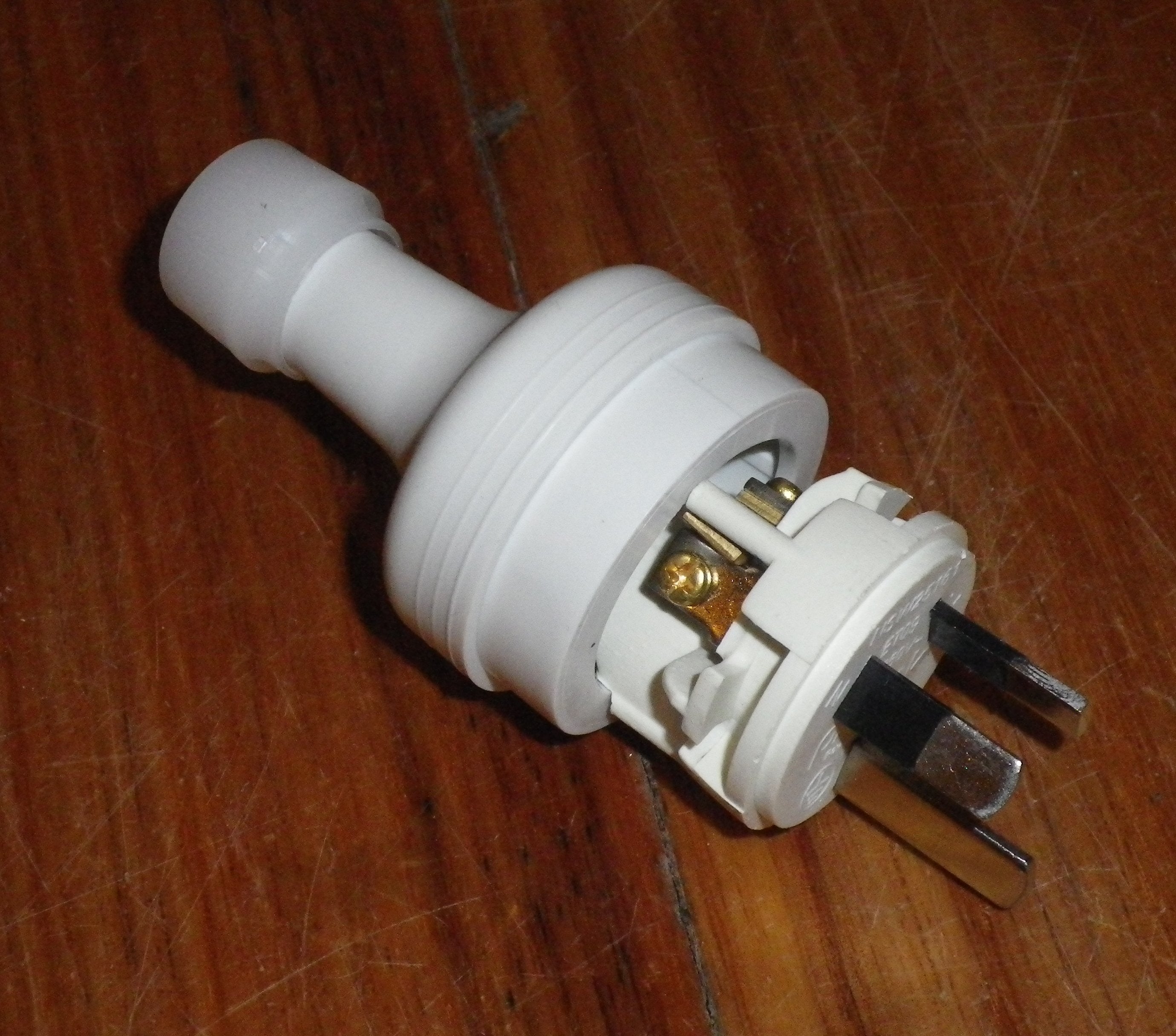 Set of 10 White Australian 10 Amp 240 Volt Three - Pin Mains Plug Tops - Part # ACP3P10WH10