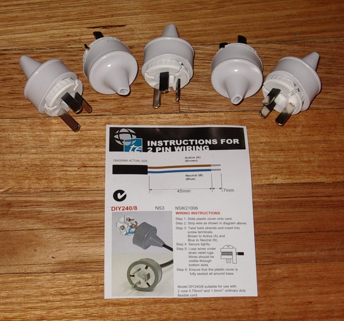 Set of 5 White 2-Pin 10 Amp 240V Electrical Mains Plug Tops - Part # ACP2122-5