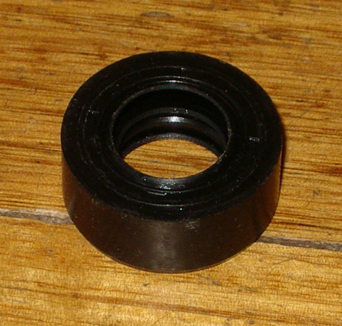 Hoover 930 Large Auto Gearbox Short Agitator Shaft Triple Lip Seal - Part H089