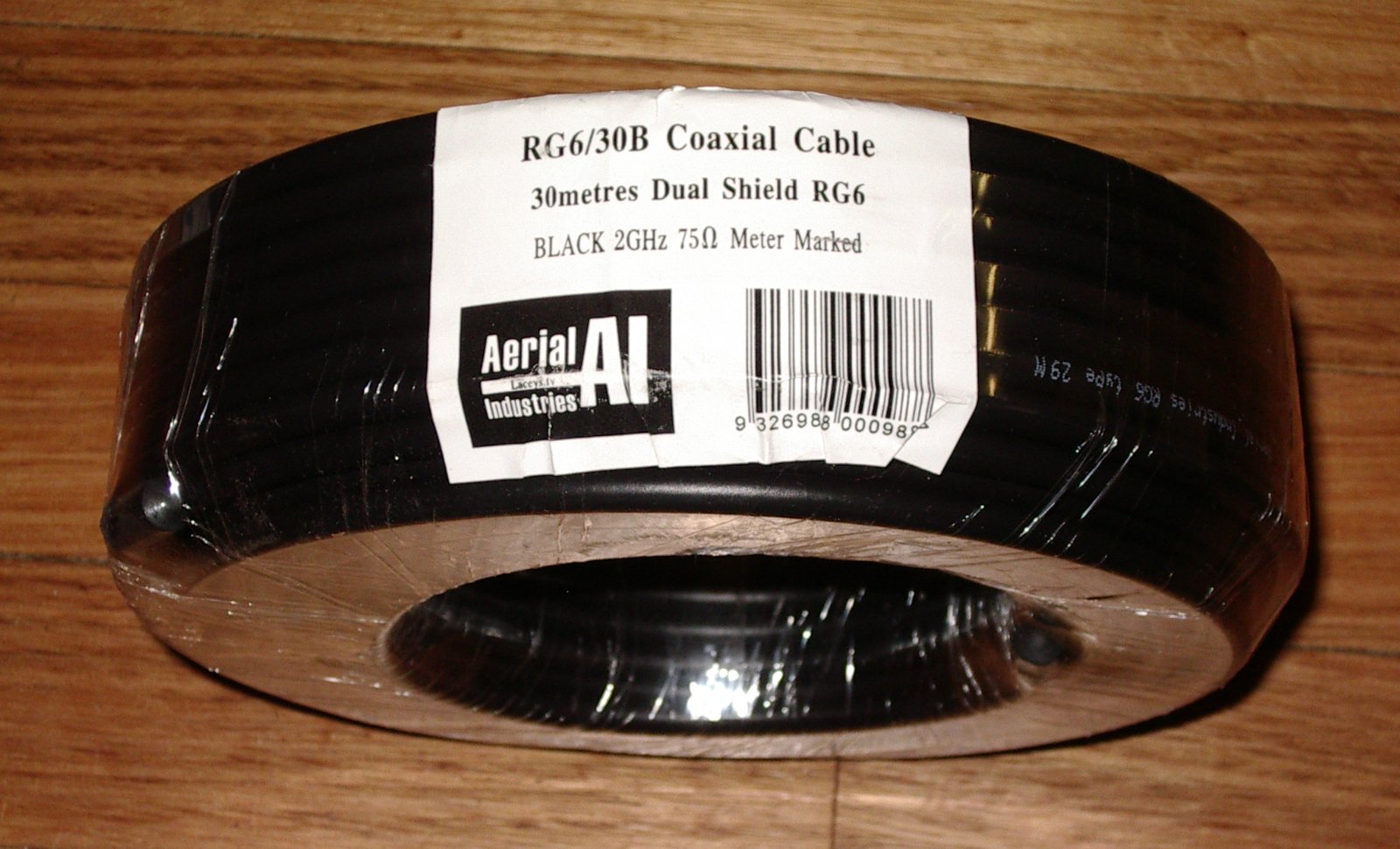 High - Quality 30 - Metre Roll of RG6 Dual - Shielded Television Coaxial Cable - Part Number RG6/30B