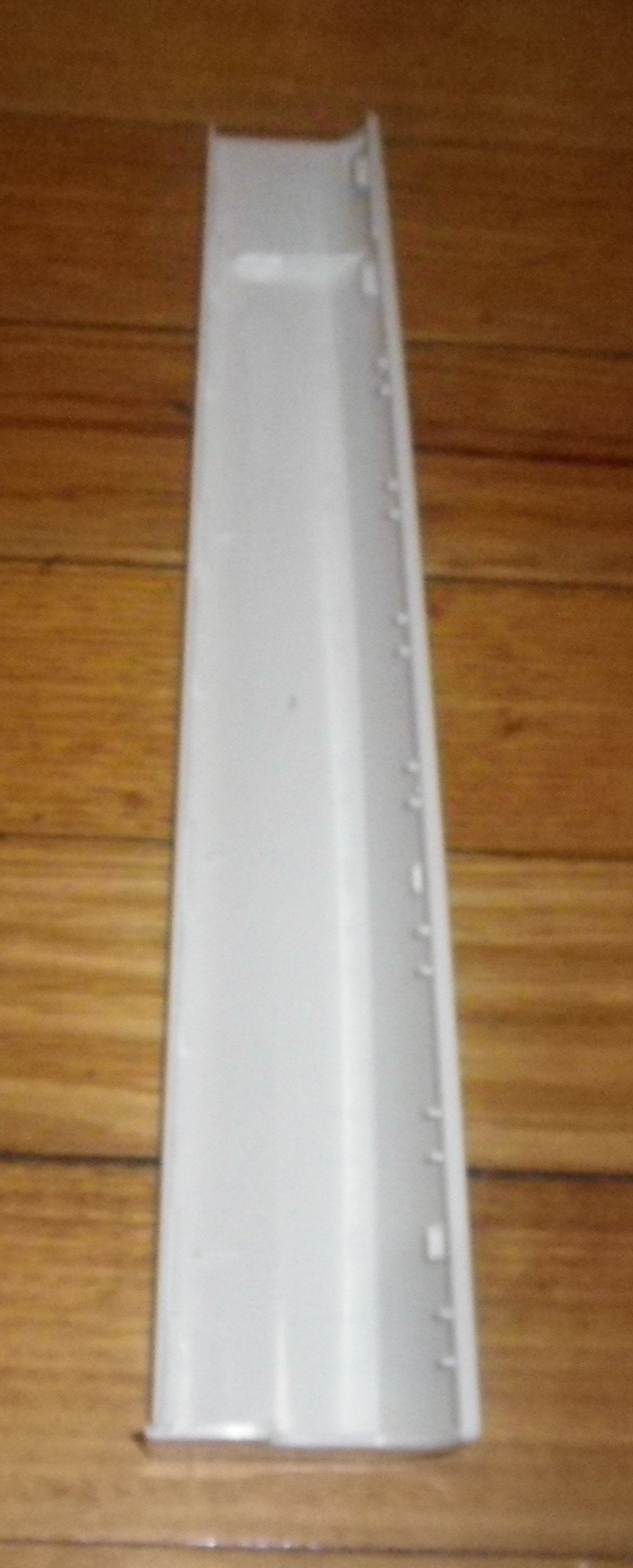 Westinghouse White Refrigerator and Freezer Door Handle Cover Set for BJ515V*10 and RJ525V*10 - Part Number 1448587
