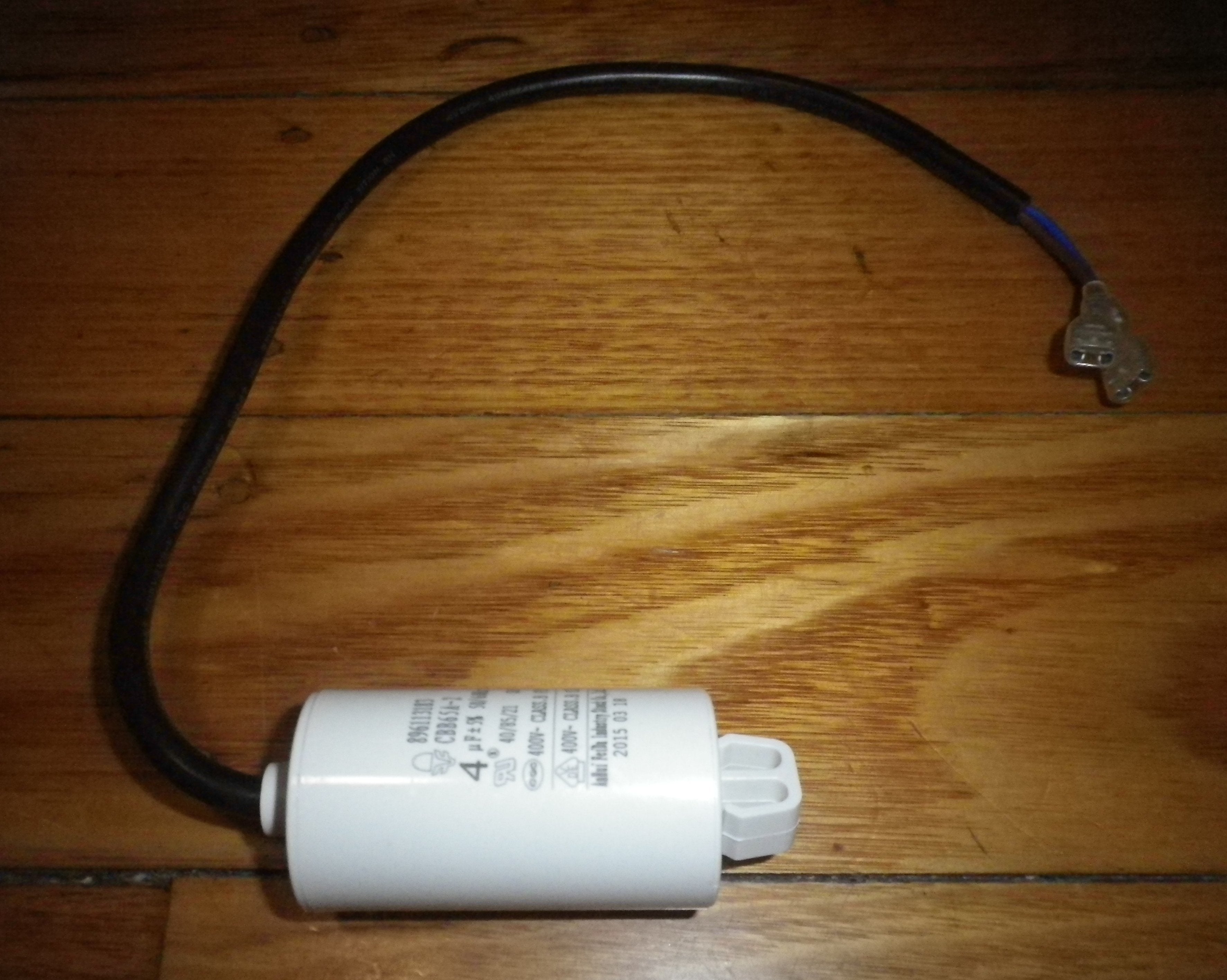 Westinghouse High - Quality 4uF 400 - Volt Motor Run and Start Capacitor with Wires and Mounting Clip - Part # 811945601