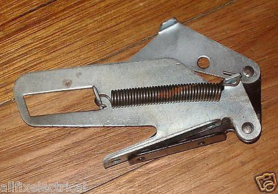 Pre-owned Chef Early Majestic Grill Door Hinge Assemblies (Pair) - Part Numbers 30007LH and 30007RH