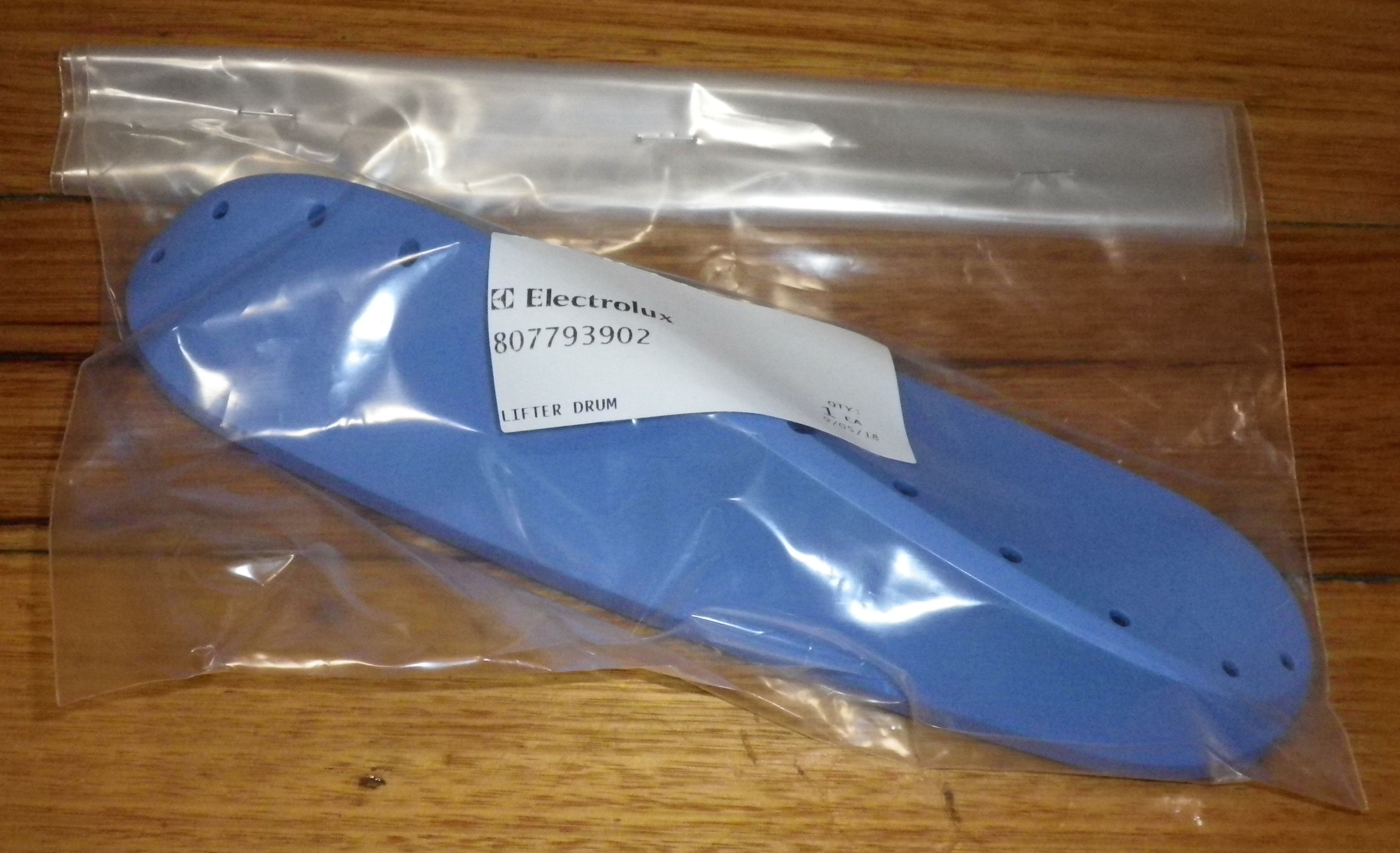Blue Inner Drum Lifter Paddle for Simpson Front - Loading Washing Machines - Replacement Part # 8077939026