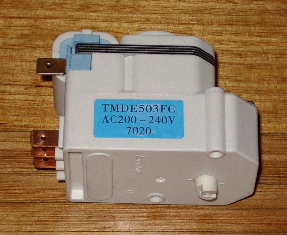 Sharp Refrigerator Defrost Timer with 8 Hours On and 12 Minutes Off Cycle - Part Number TMDE503FC