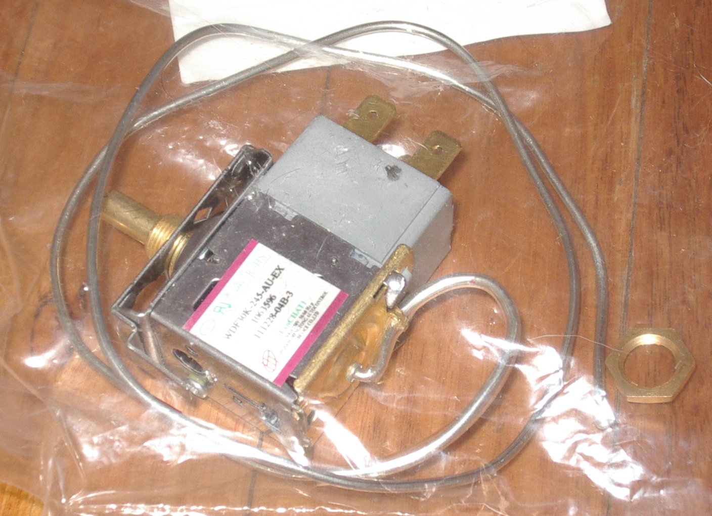 Westinghouse Thermostat for Asian-Style Bar Fridges - Replacement Part # 1401192 (Now Use 1063595), Model WDF30K-245-AU-EX