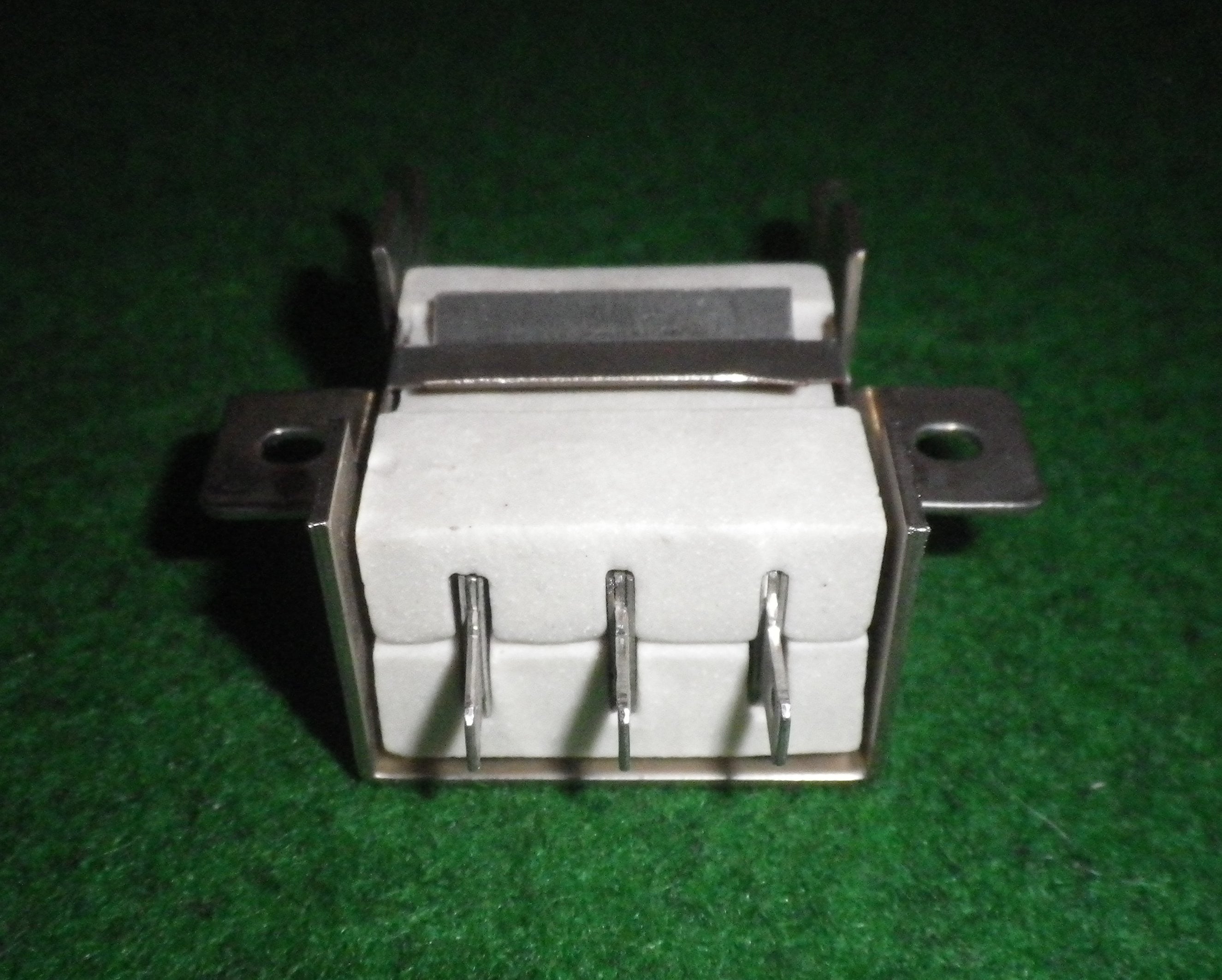 Simpson Compatible Plug - in Receptacle for 1190 and 1192 Series Hotplates - Part Number 1190 - 20