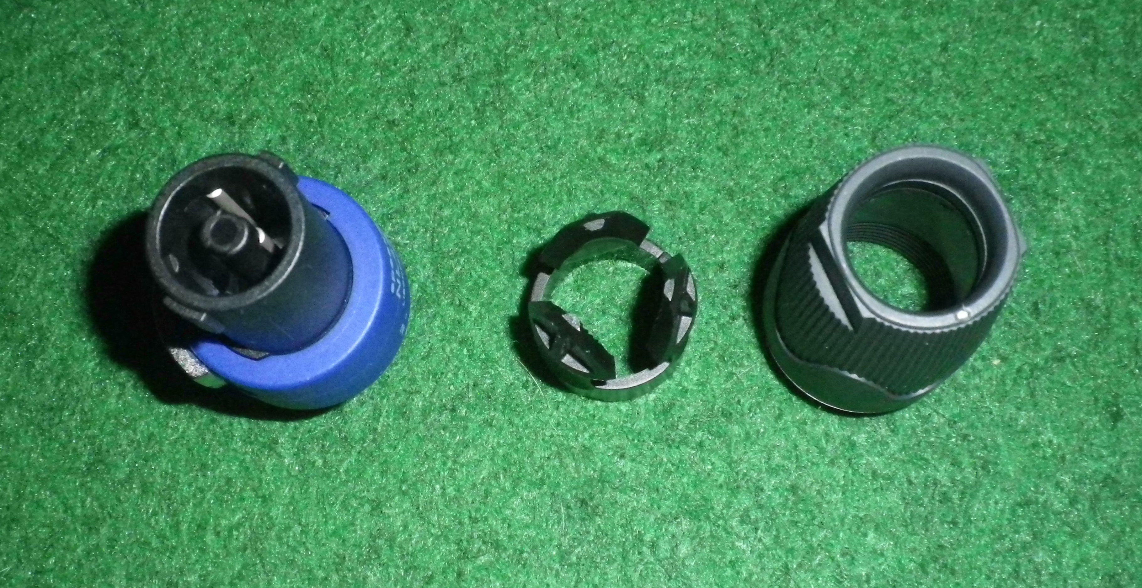 Neutrik Professional Four-Pole Speakon Speaker Connector - Model NL4FX