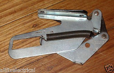 Pre-owned Chef Early Majestic Grill Door Hinge Assemblies (Pair) - Part Numbers 30007LH and 30007RH