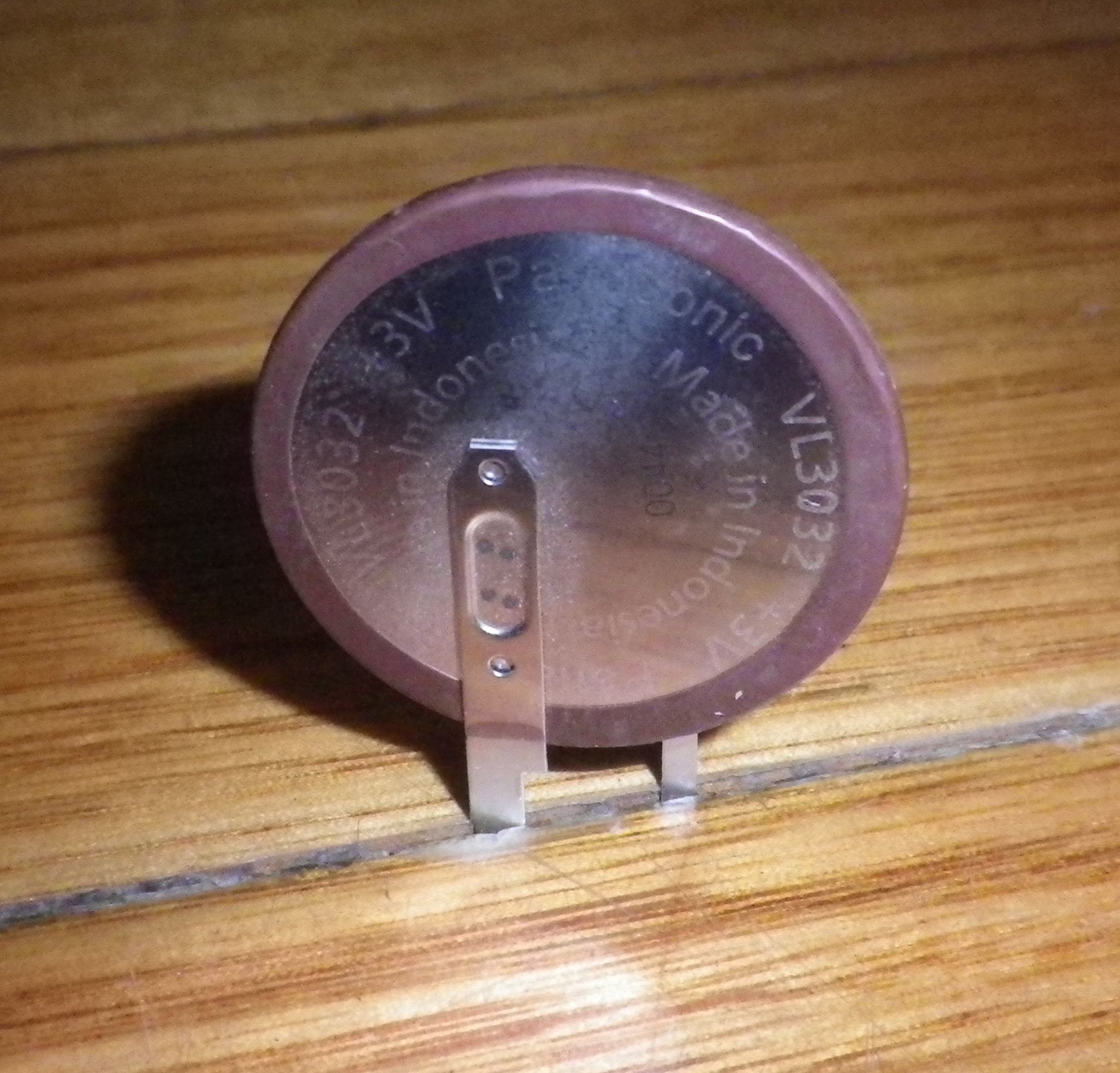 3-Volt Rechargeable Vertical Mount Lithium Battery VL3032-VCN with Soldering Tags for Circuit Boards
