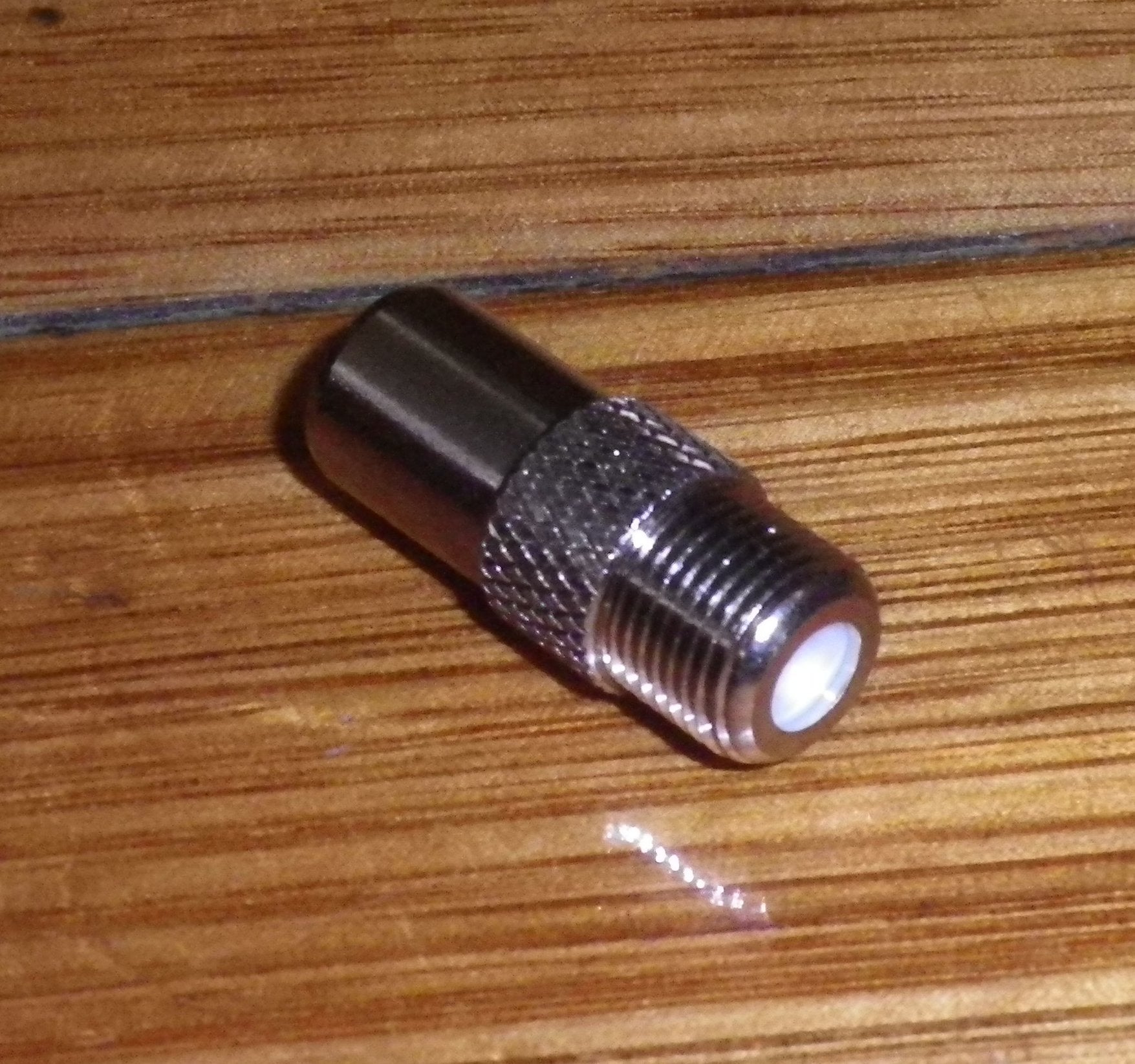 Video Adaptor - PAL Coaxial Plug to F-Connector Socket Adapter, Part Number AD320