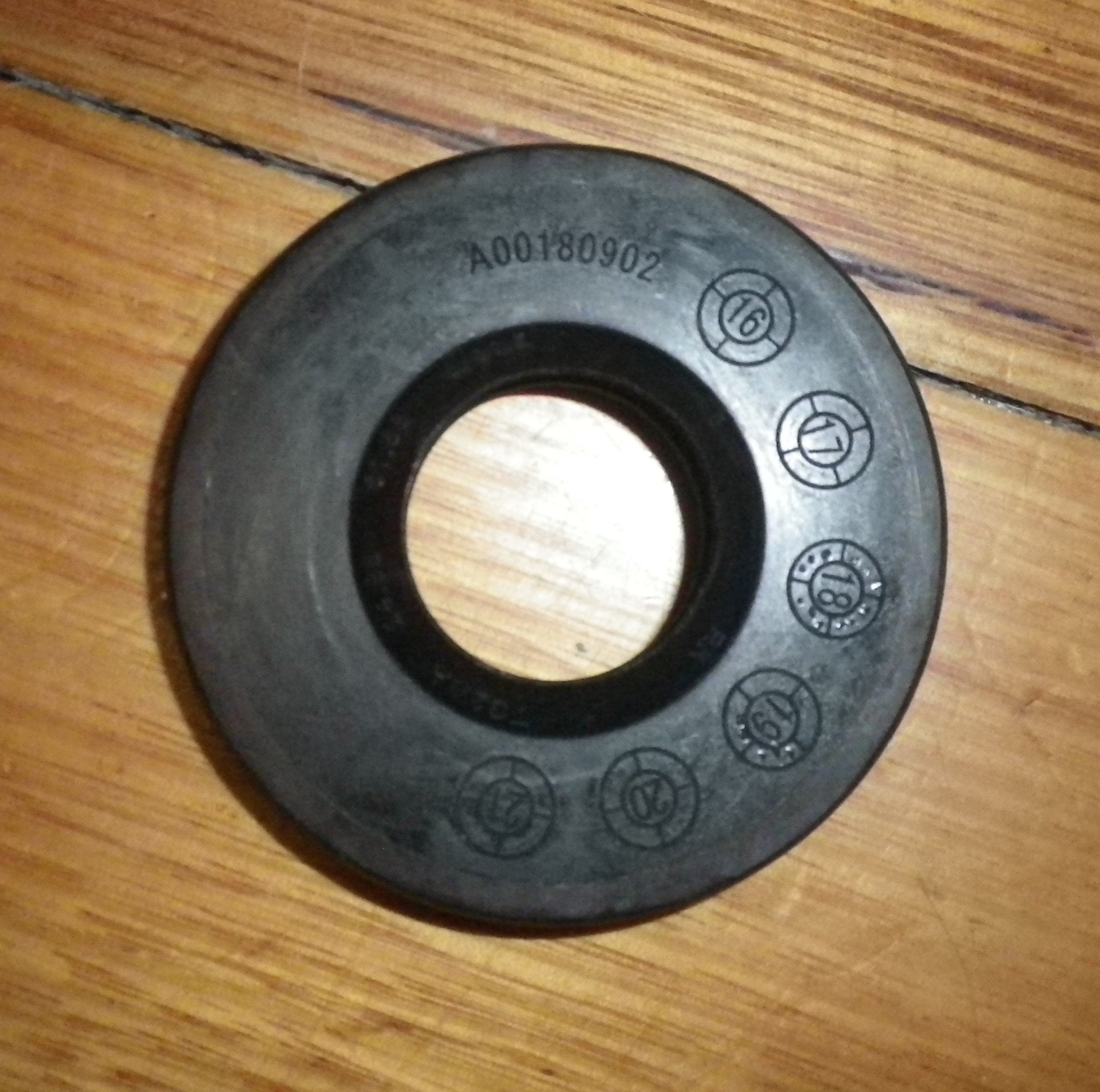 Simpson SWT6541 Medium Top Loader Genuine Main Tub Seal - Part A00180901