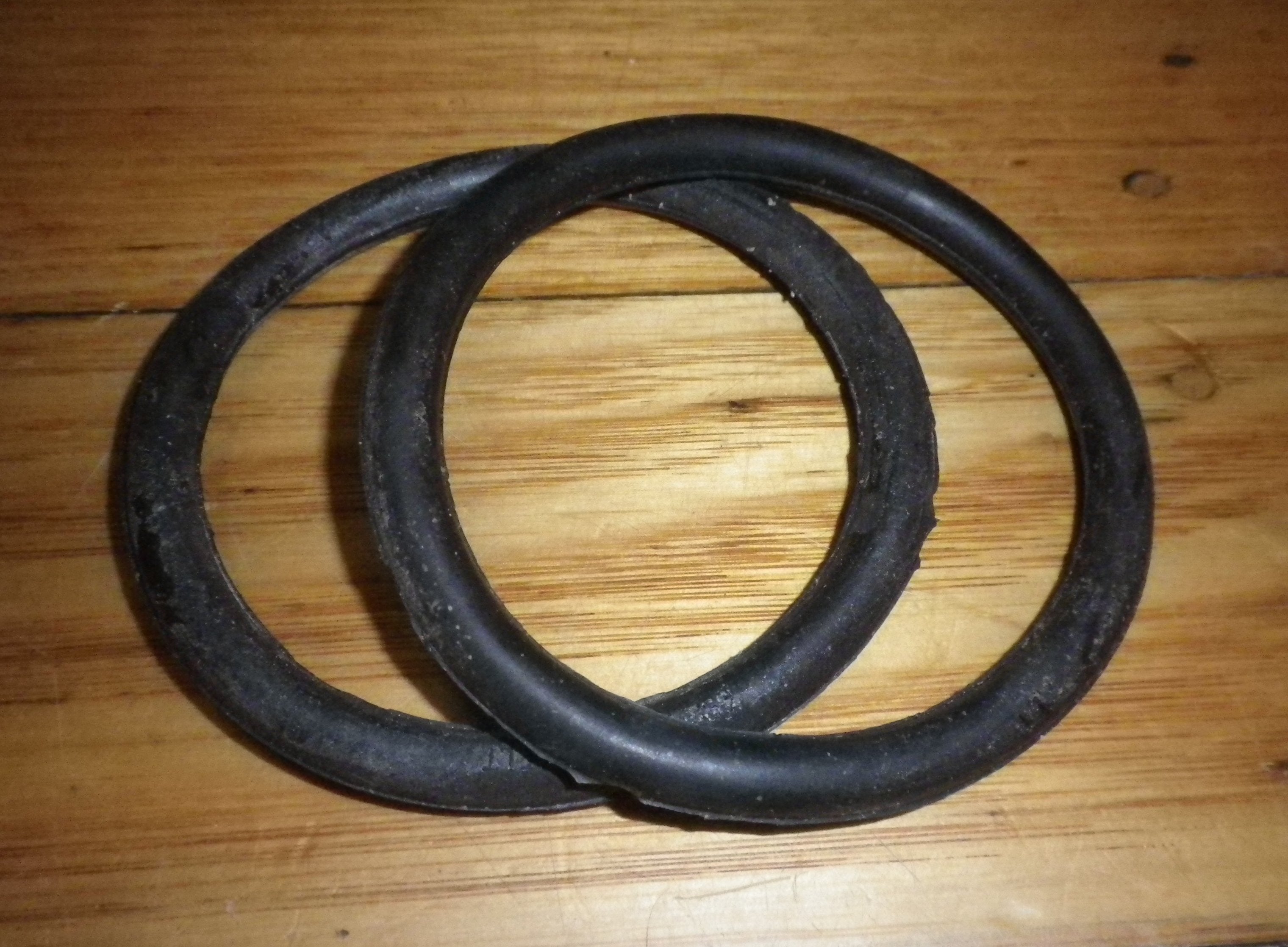 Deluxe Convertible Vacuum Cleaner Belts for Hoover Senior - Pack of 2 (Part # V7003)