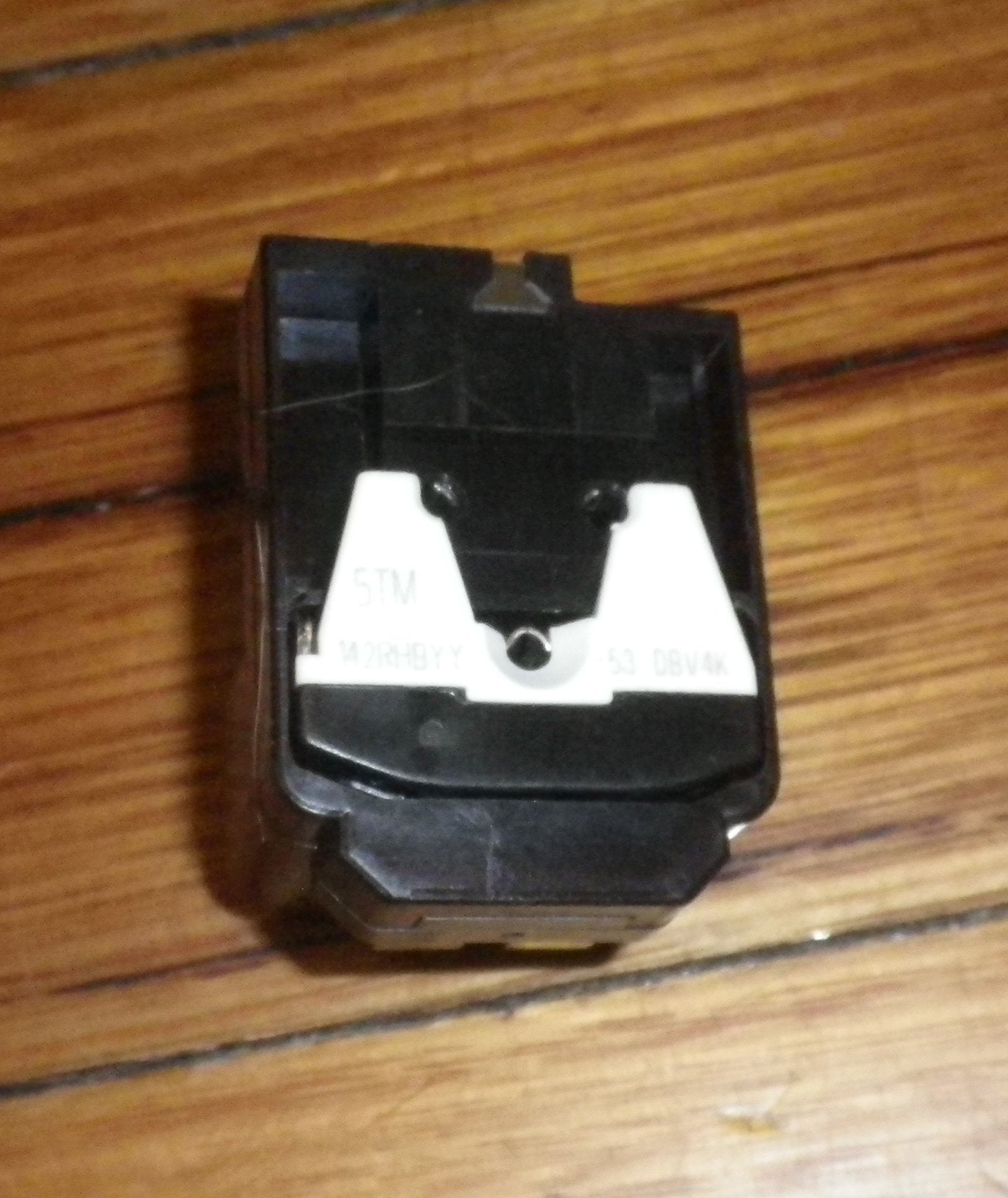 Panasonic Refrigerator Compressor PTC Starting Relay and Overload Assembly - Replacement Part # FP207181P