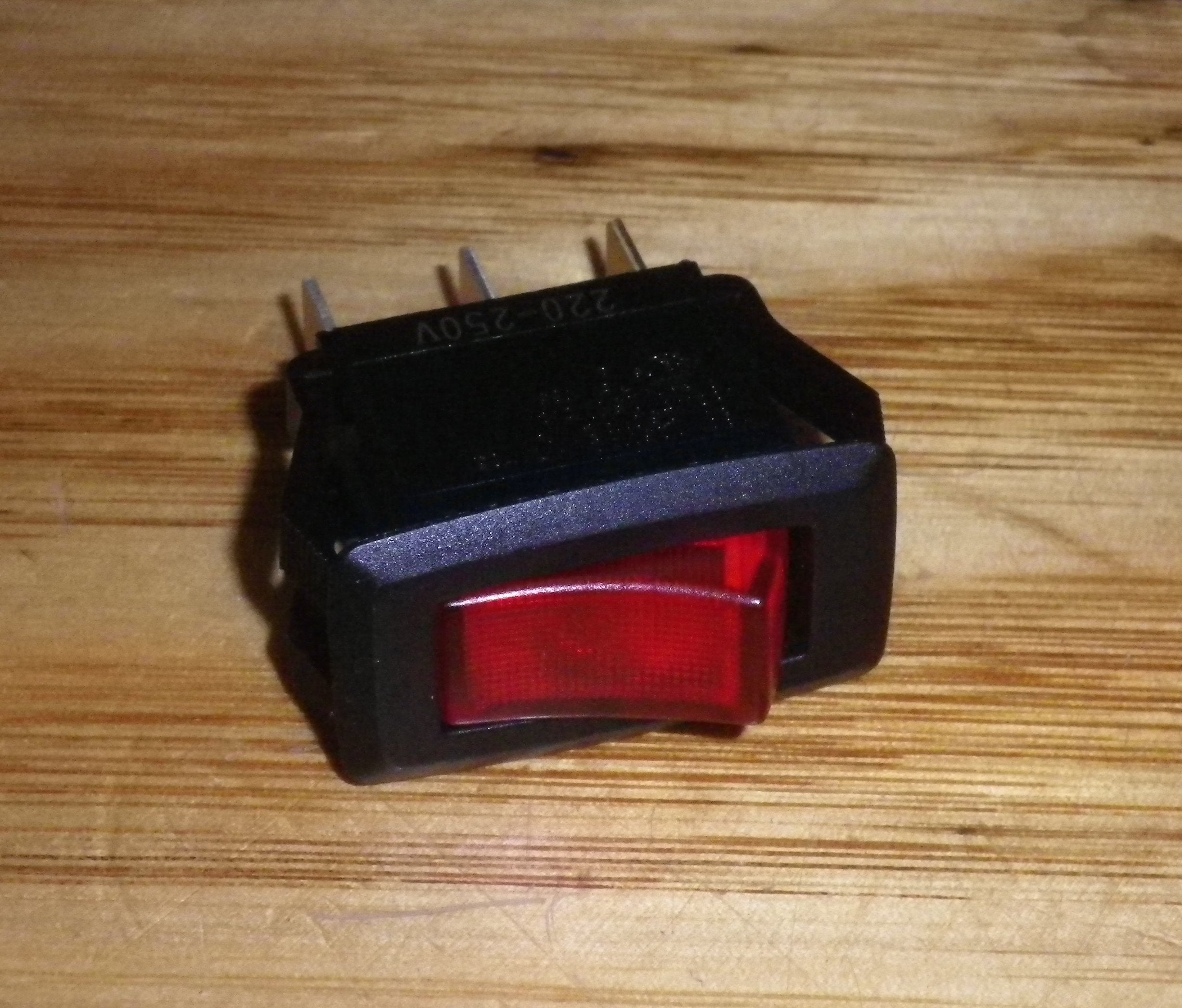 Illuminated Single Pole Double Throw (SPDT) Rocker Switch - Product Part Number SW3228