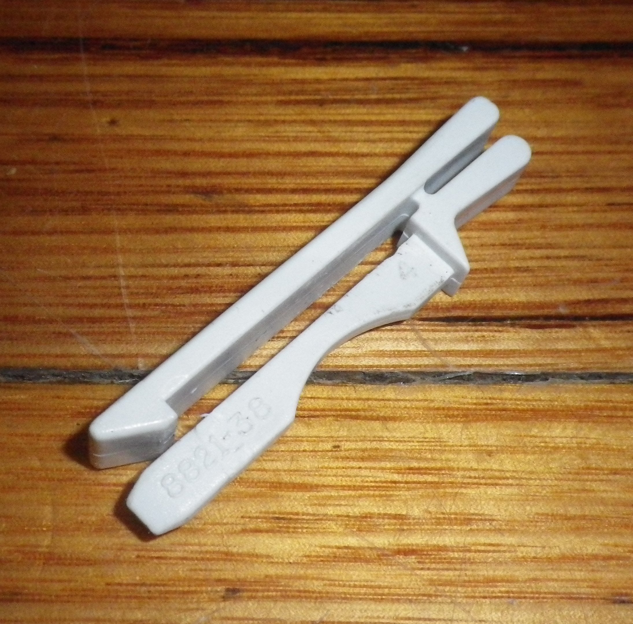 Vulcan Global Dishwasher Upper Basket Guide Rail Stopper Pin - Replacement Part C828074X