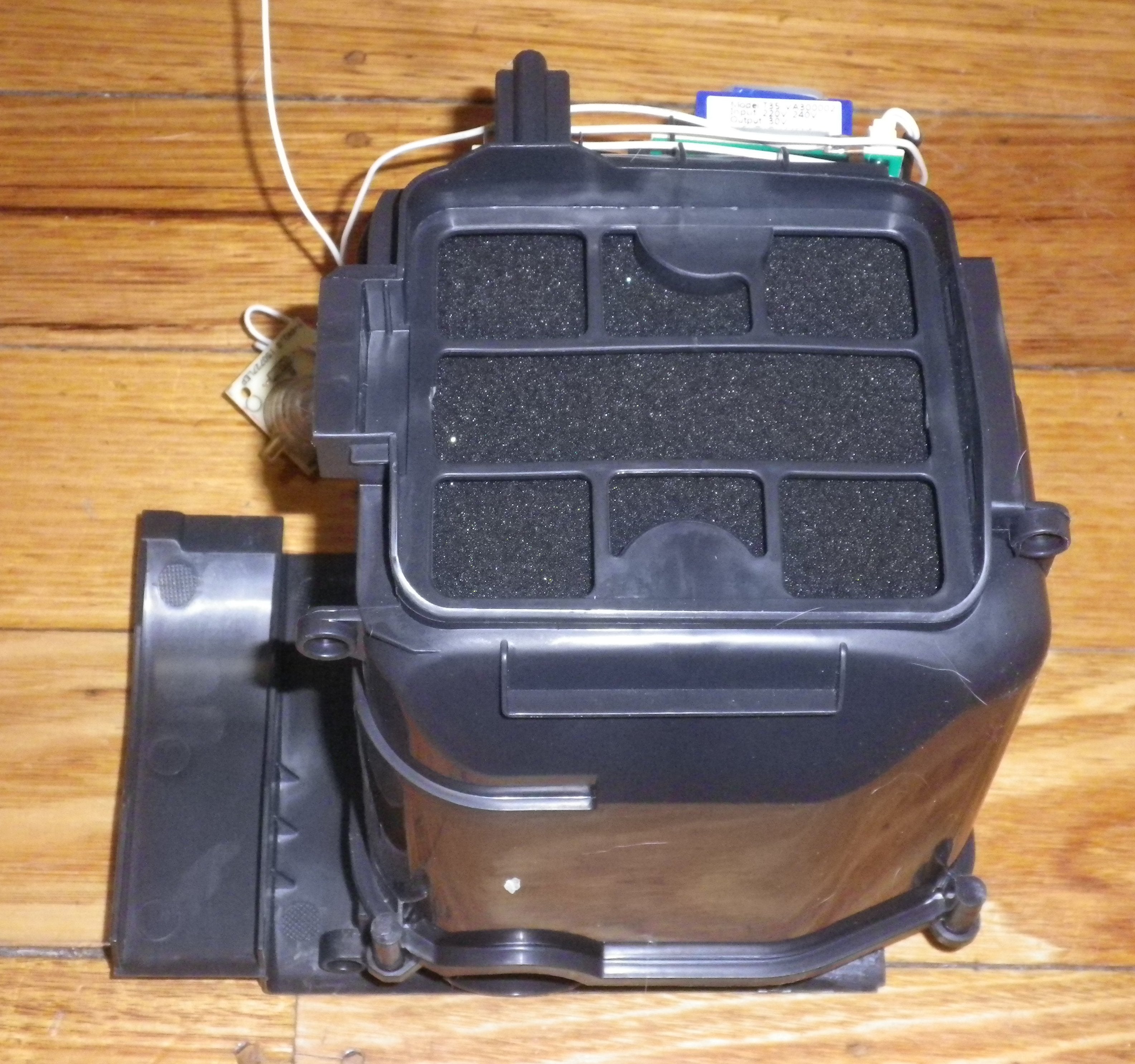 High - Performance Volta MobiMaxx U3510 1800 - Watt Vacuum Cleaner Fan Motor and Housing Assembly - Part Number B187076A401R