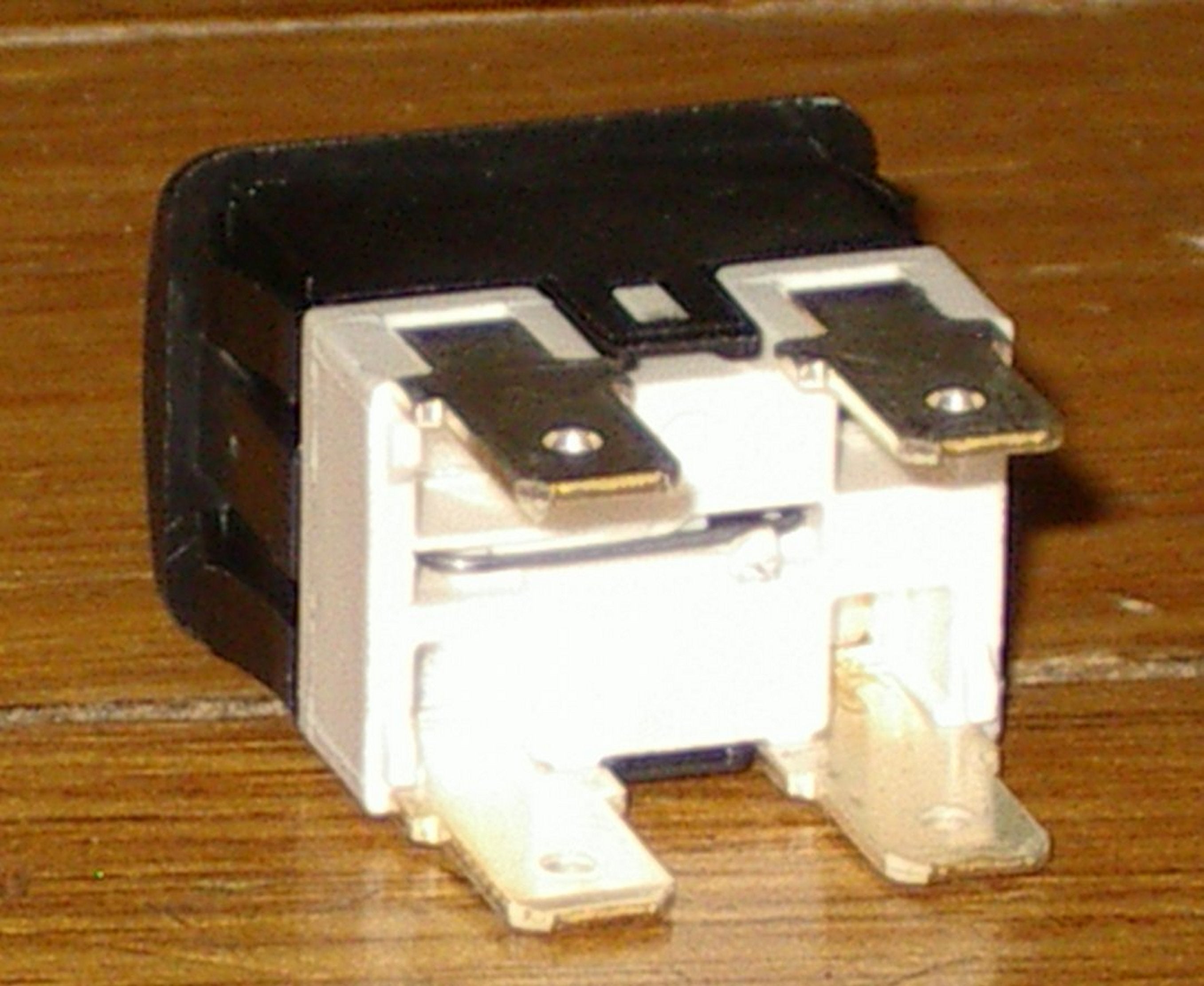 Vax 2000, 4000, 5130 Mains On/Off Pushbutton Switch - Qualtex SW045