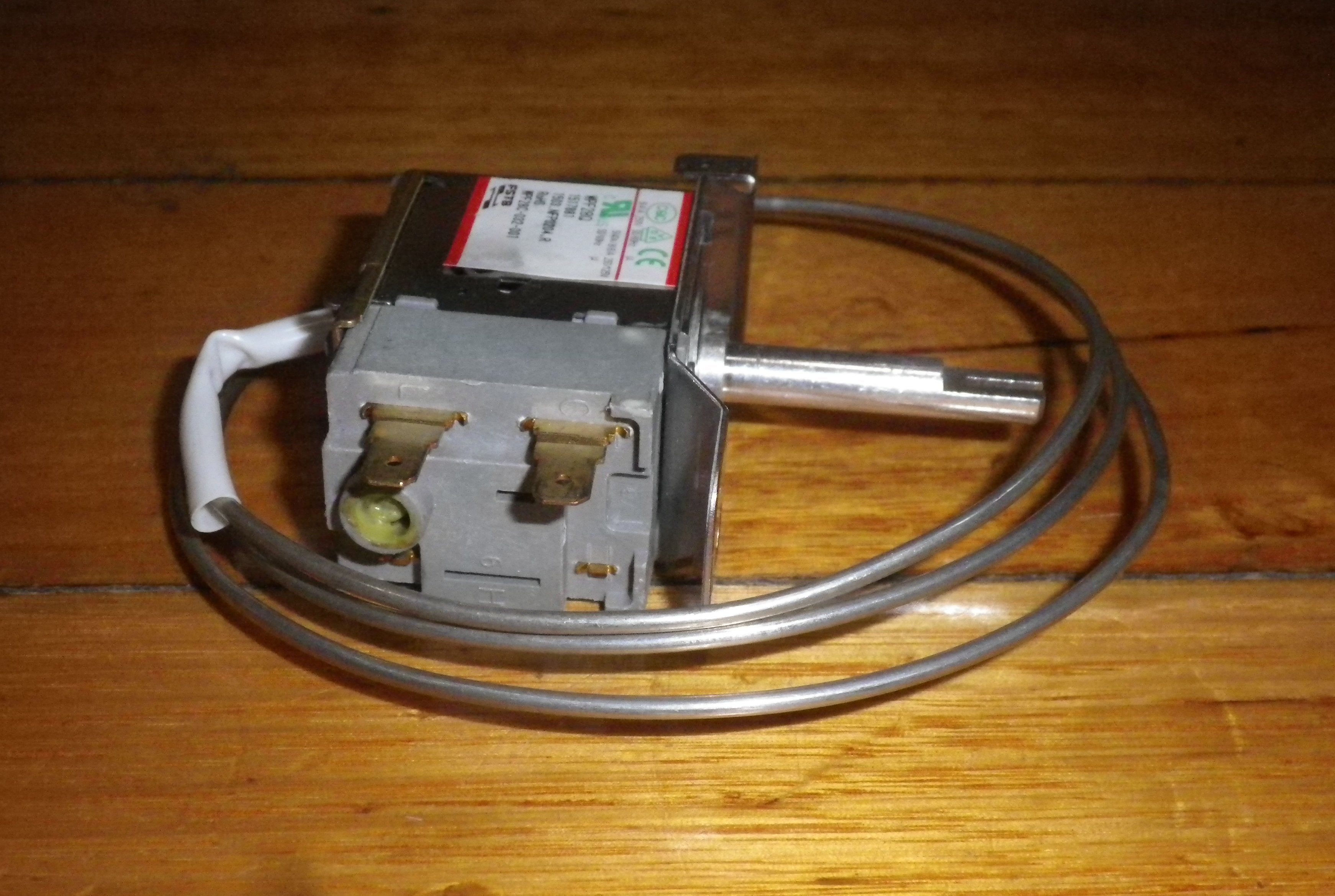 Westinghouse Asian-Style Upright Freezer Thermostat - Part # 4055905949, WPF28Q