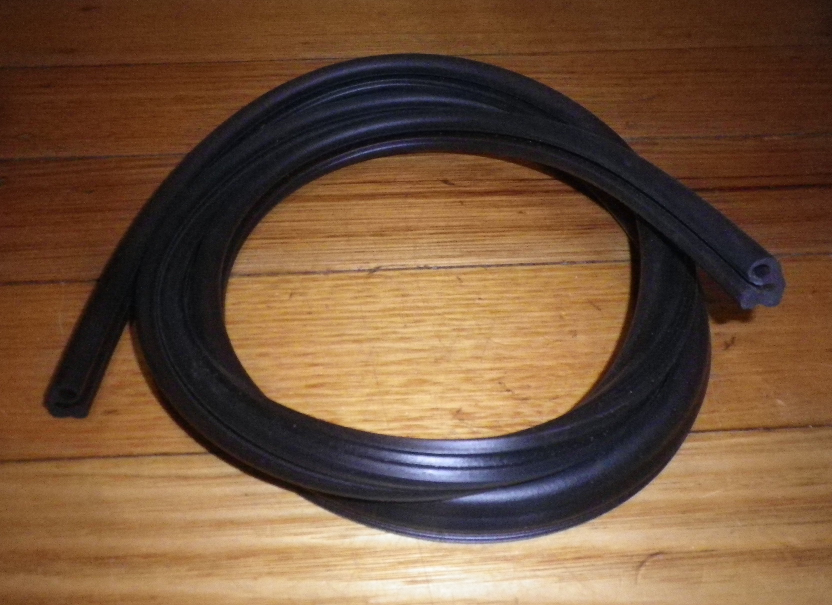 Compatible Upper Door Seal for Vulcan Dishlex 100S, 250SD, 500E, 640HD Dishwashers - Part Number DWV500