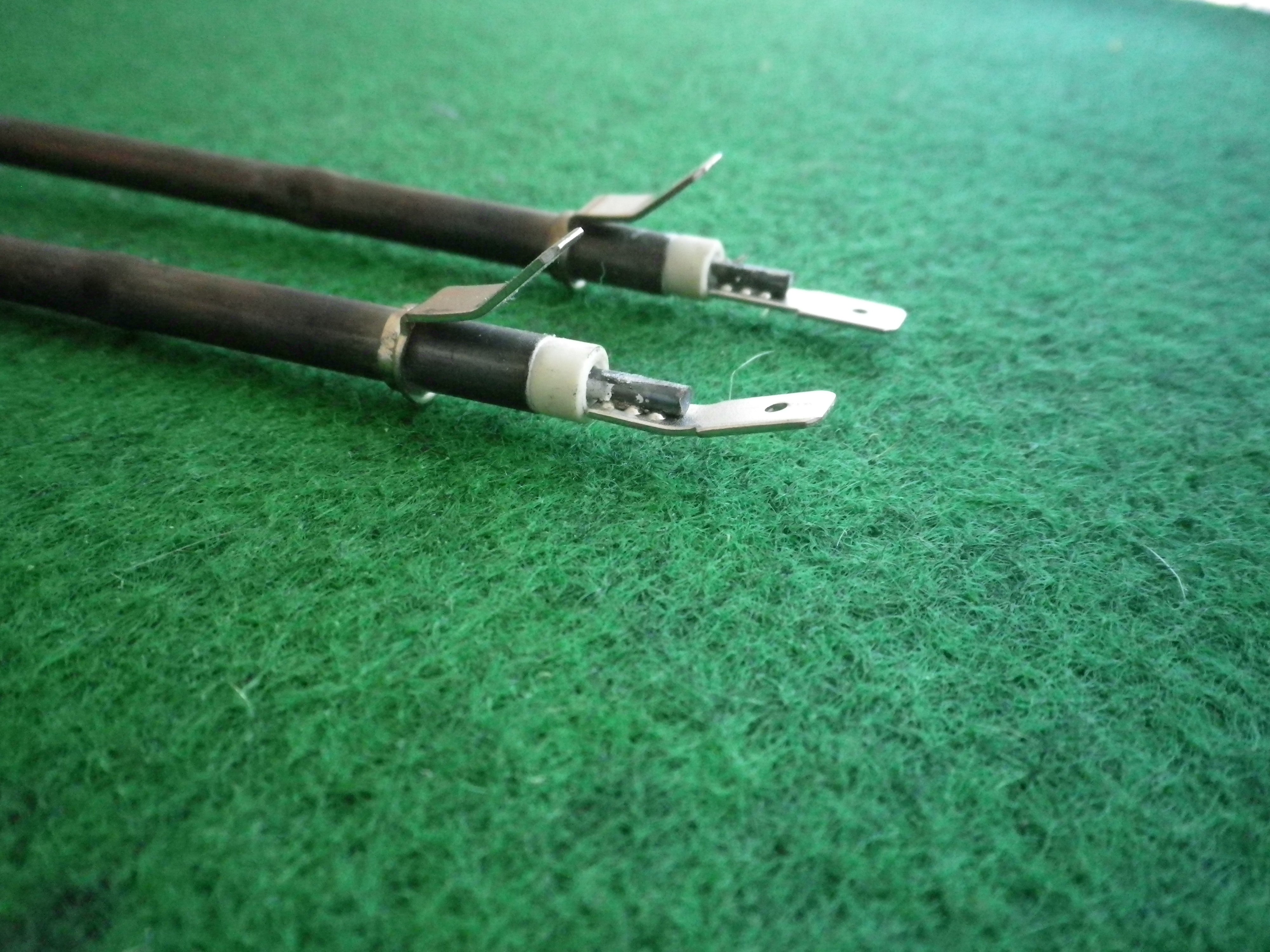 Pre - owned Electrolux Oven EOEE62AS and EOEE63AS Grill Element Replacement Part # 0122004543SH