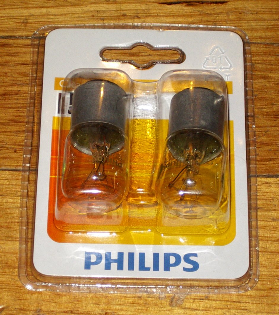 Philips 15-Watt Standard BC Bayonet Cap Pilot Globe (Pack of 2) - Part Number 079509