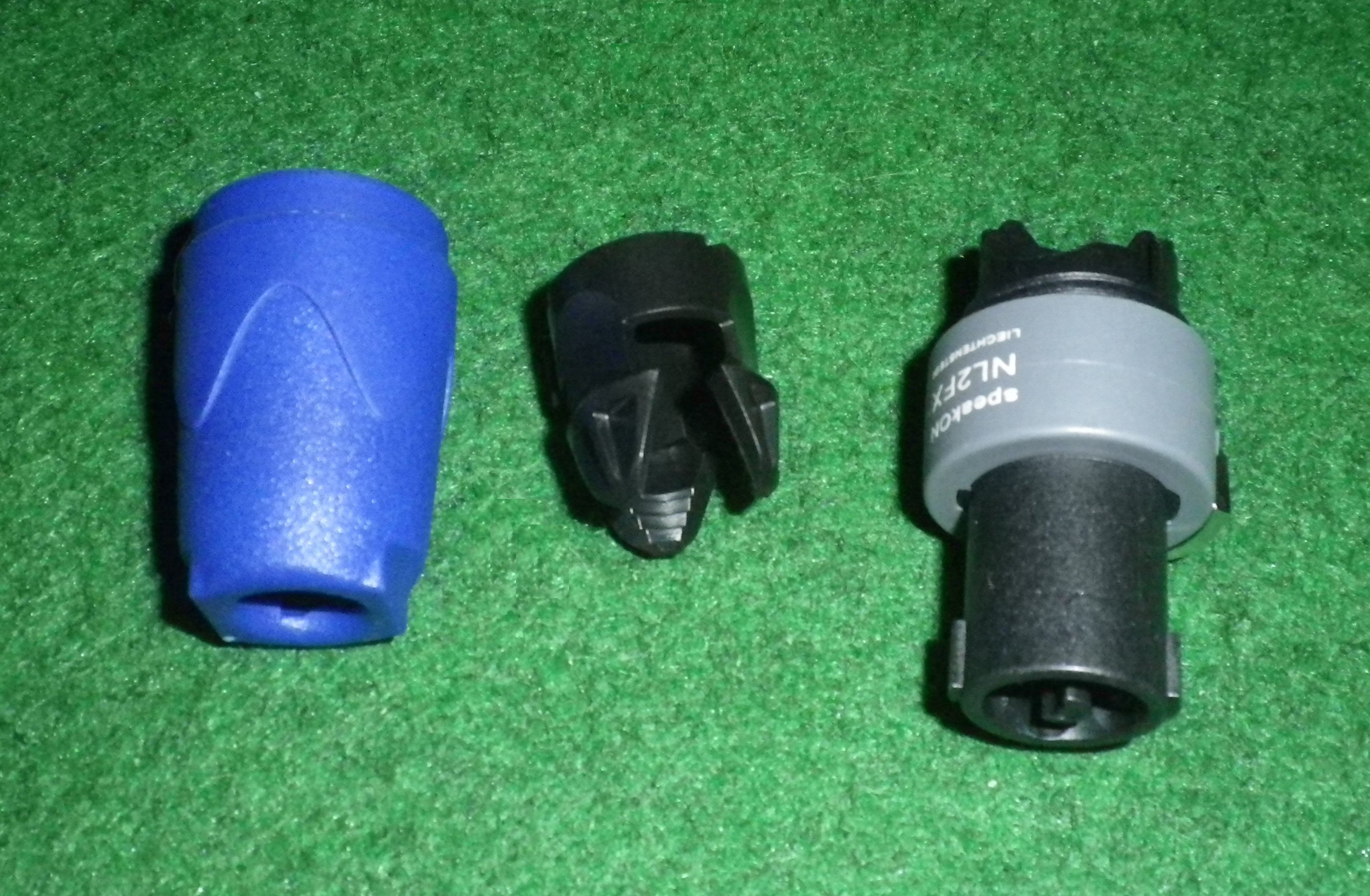 Neutrik Professional Two-Pole Speakon Loudspeaker Connector - Model NL2FX