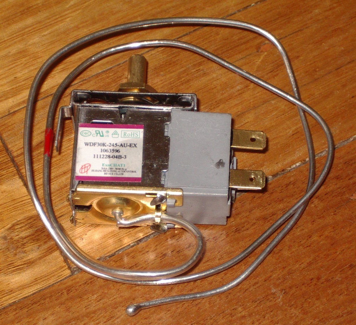 Westinghouse Thermostat for Asian-Style Bar Fridges - Replacement Part # 1401192 (Now Use 1063595), Model WDF30K-245-AU-EX