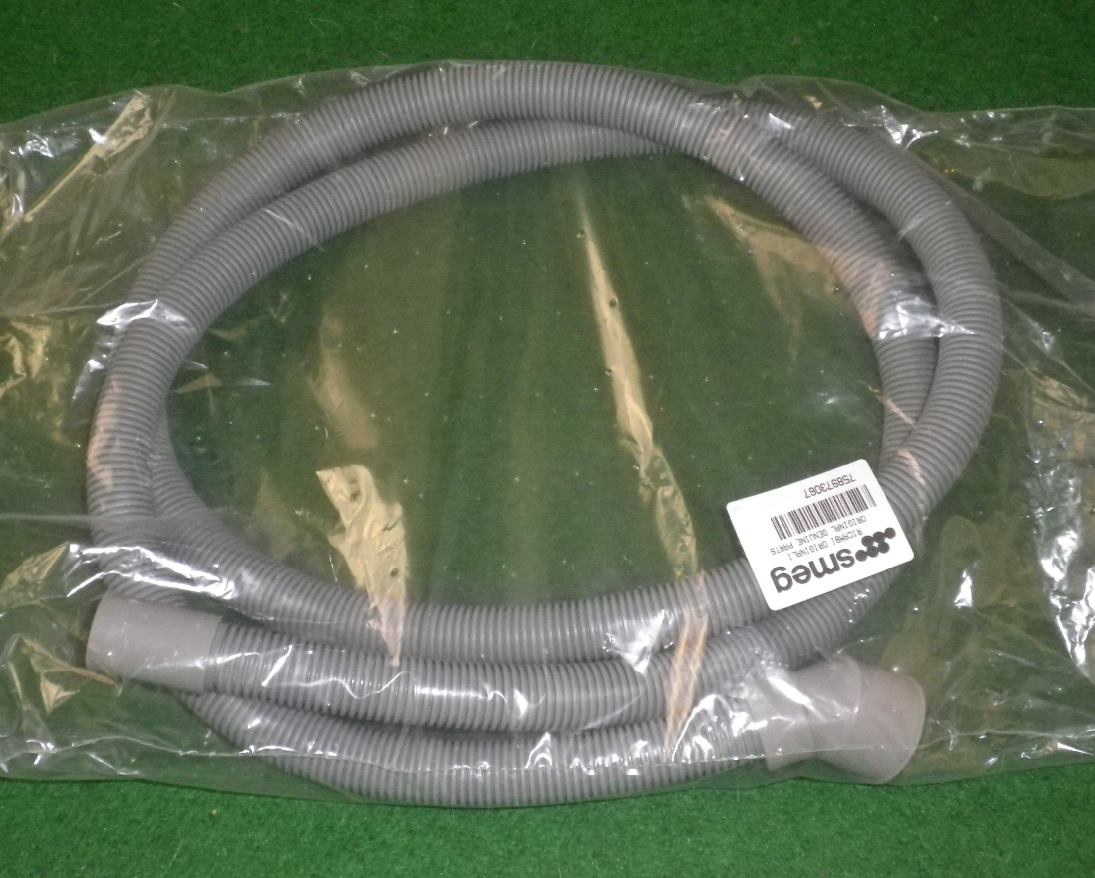 High - Quality 2 - metre Dishwasher Drain Hose for Omega DW Series and Smeg SA Series - Genuine Part # 758973067