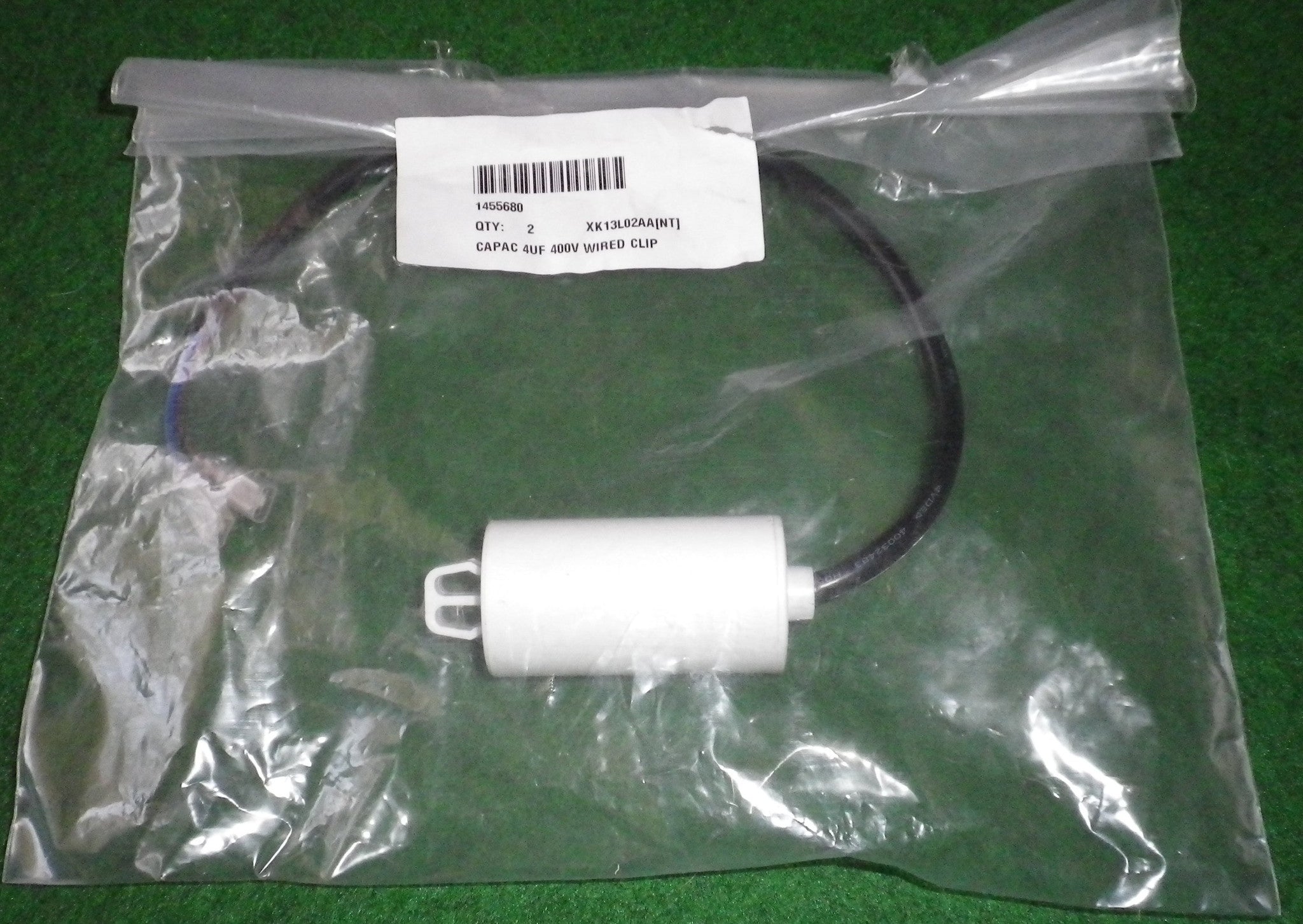 Westinghouse 4uF 400V Motor Run Capacitor with Wires & Clip - Part 1455680