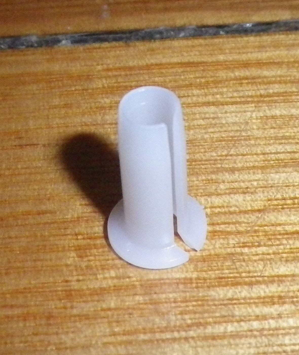 High - Quality Nylon Bushing Replacement for Electrolux Front - Loading Washer Door Hinge - Part Number 807493801K