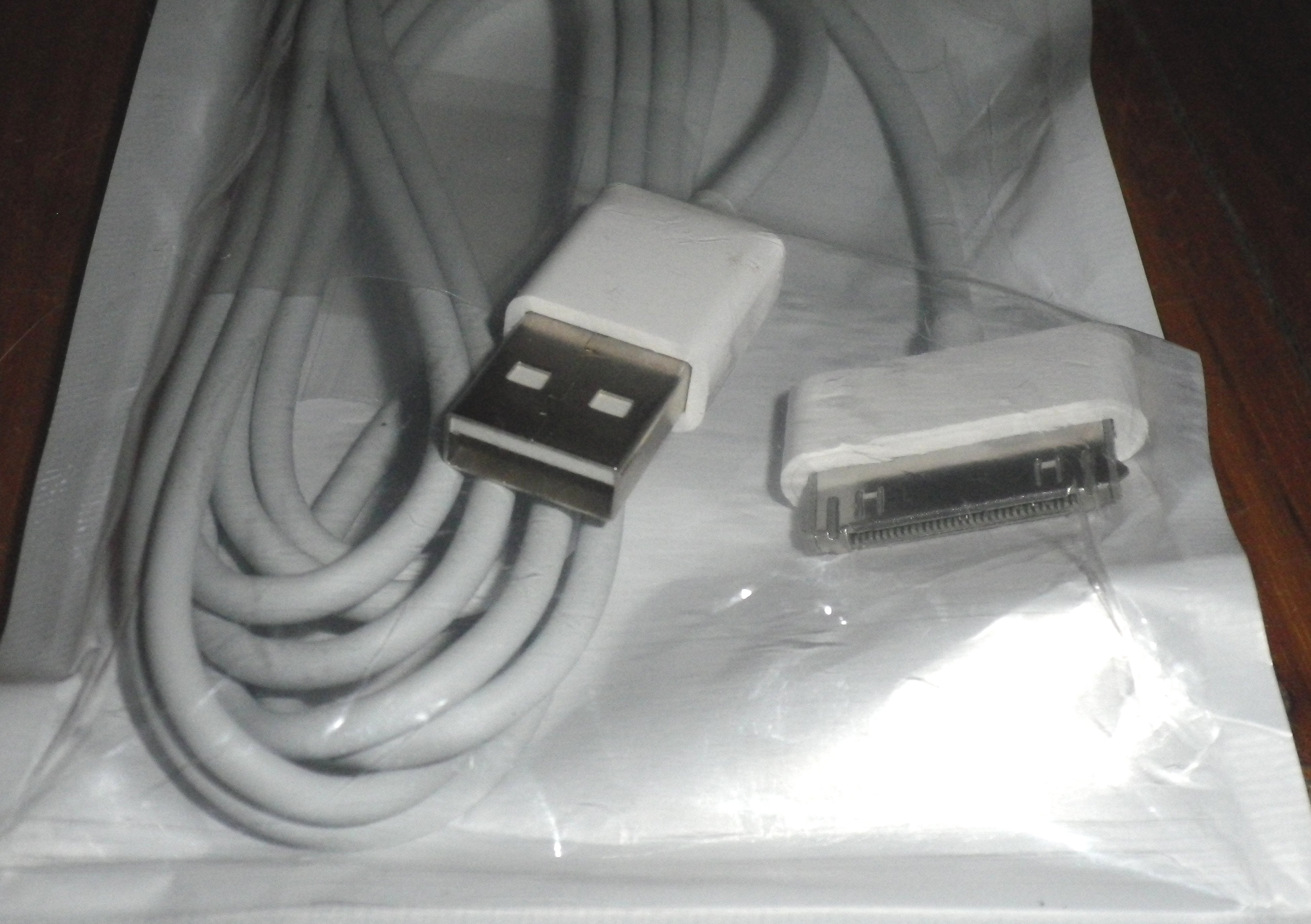 Premium Quality iDock to USB - A Data and Charging Cable - Part # MDC9010 for Apple Devices