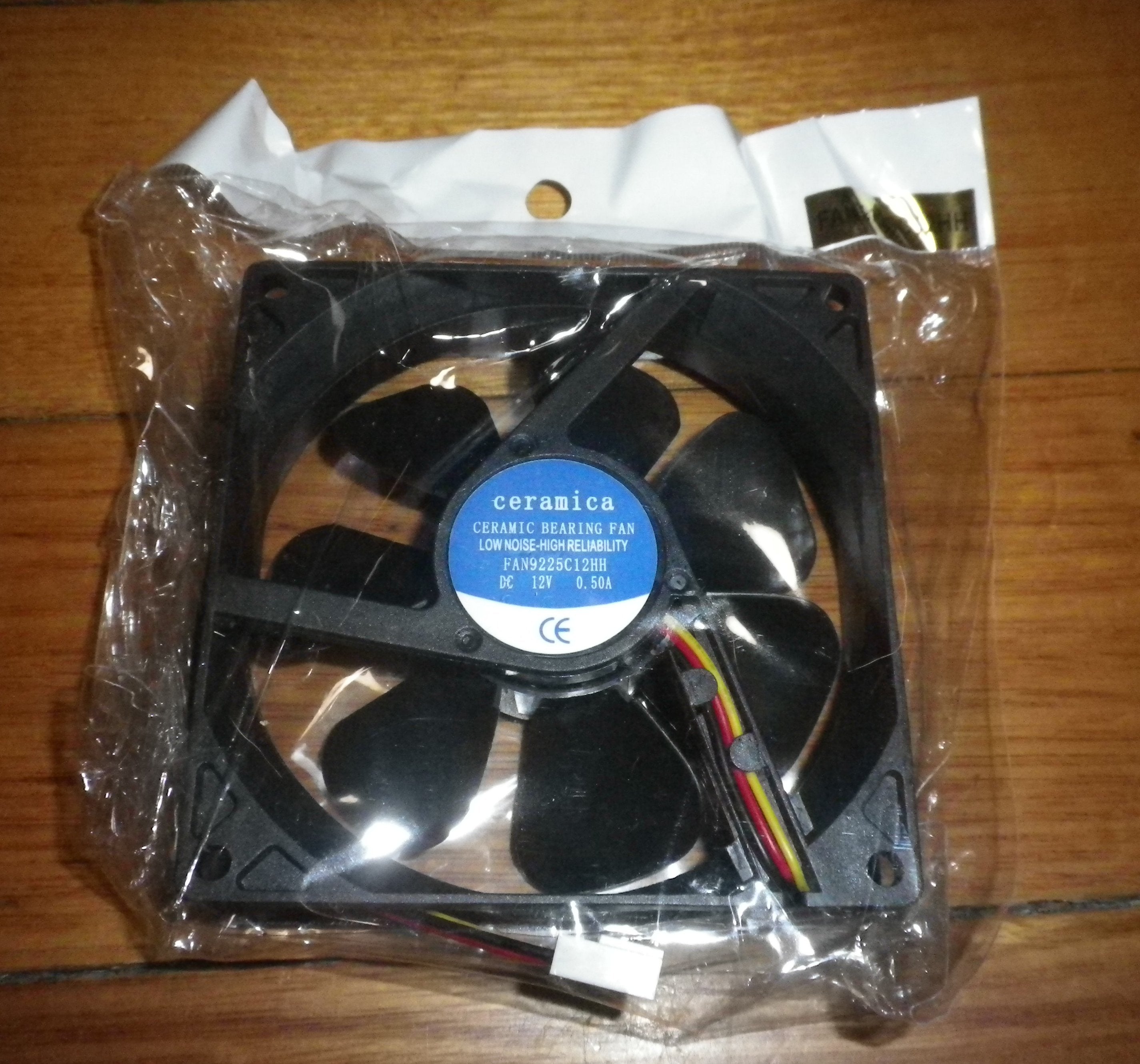 12V High-Speed 92mm Ceramic Bearing Cooling Fan for Cases and Power Supplies - Part # FAN9225C12HH