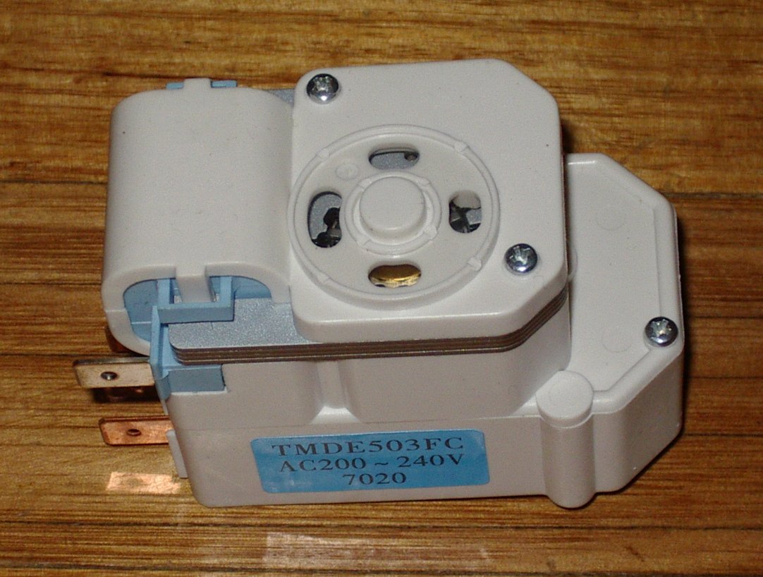 Sharp Refrigerator Defrost Timer with 8 Hours On and 12 Minutes Off Cycle - Part Number TMDE503FC