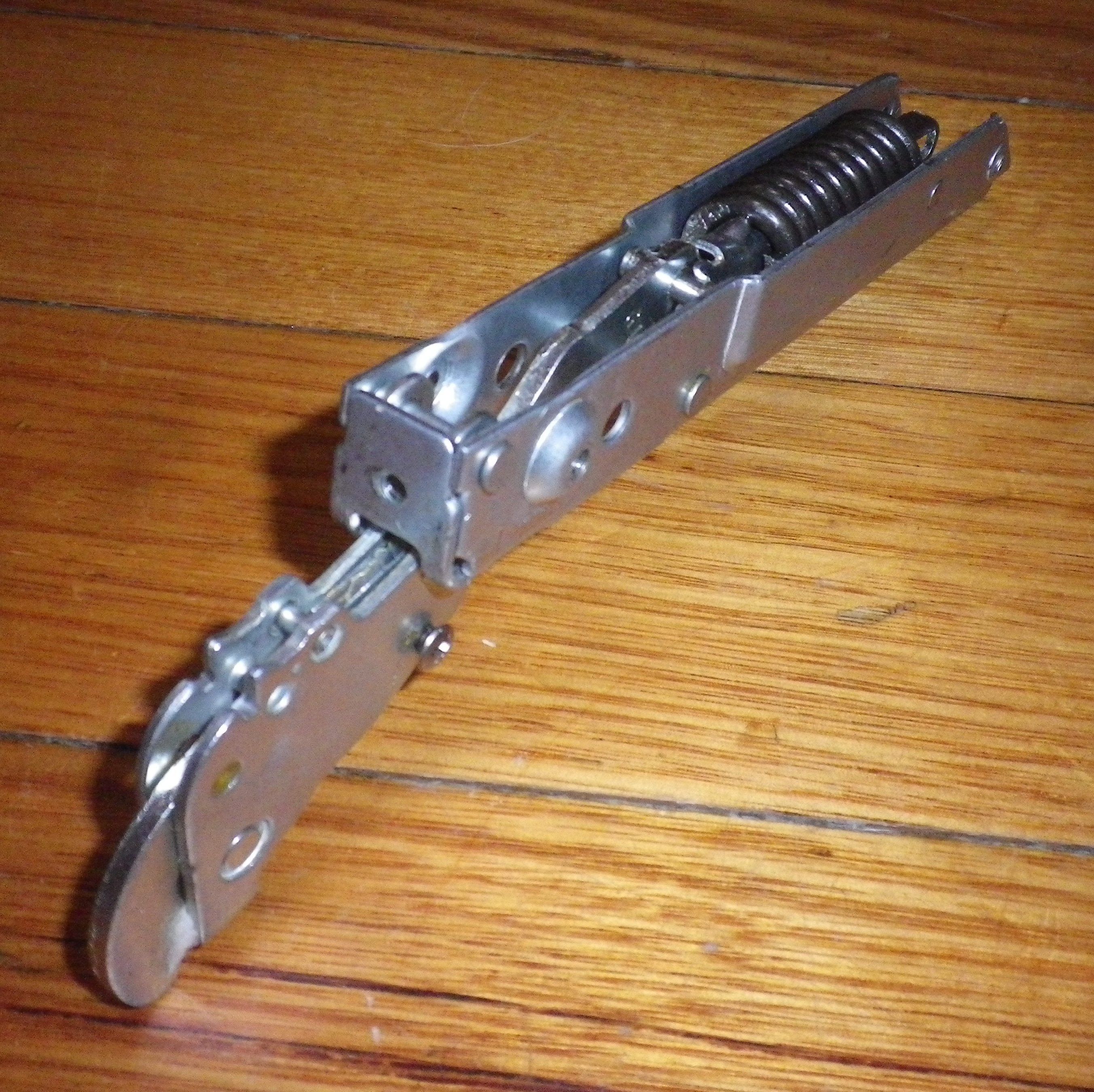Omega 90cm Oven Door Hinge Assembly - Genuine Replacement Parts for OF914X and OF916FX Models - Part # 405149