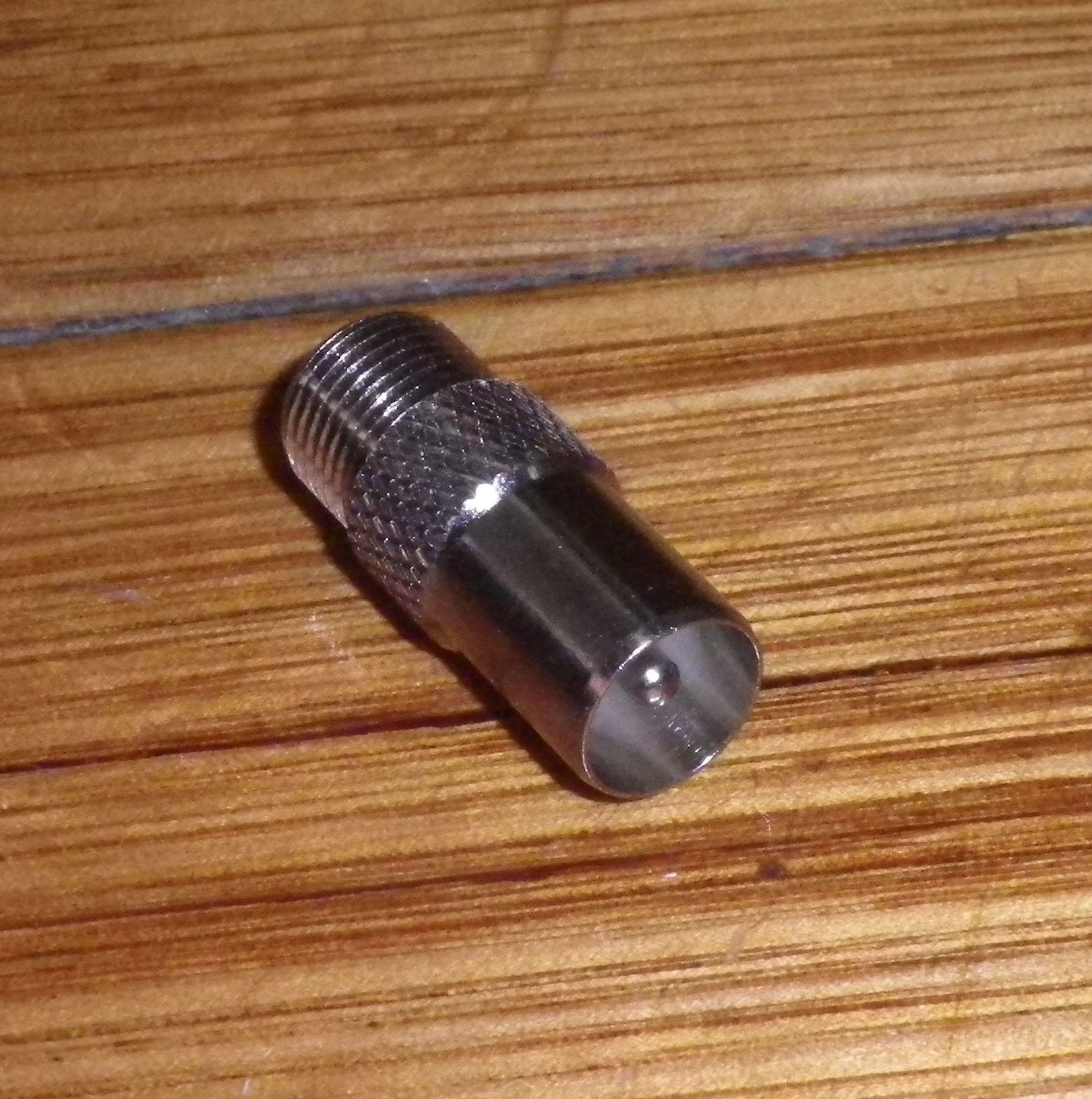 Video Adaptor - PAL Coaxial Plug to F-Connector Socket Adapter, Part Number AD320