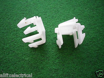 Pre - owned Whirlpool Fridge WBM39LW/WBM35LW/WBM46LW Kick Panel Clip Set - Part # 004182545SH