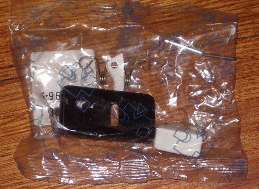 Pacific Gorenje Rectangular Front Loading Washing Machine Door Catch with Button - Part Number PGW012