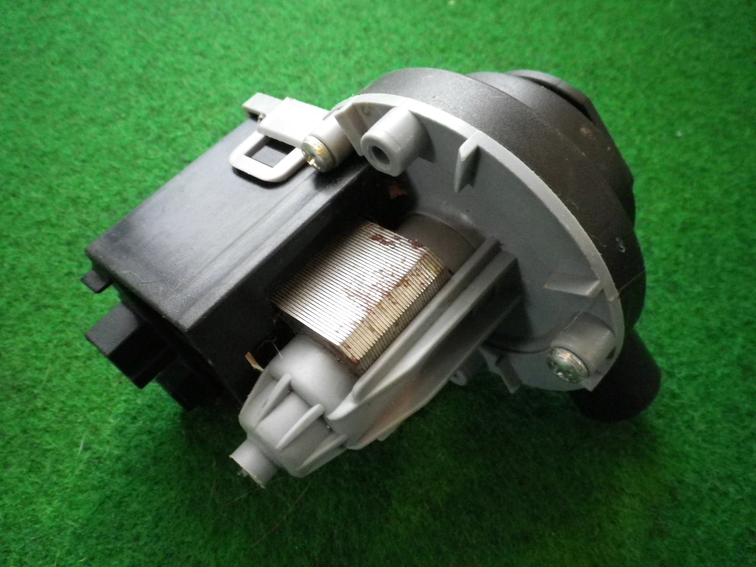 Pre-owned Westinghouse Dishwasher Drain Pump Assembly - Compatible with Multiple Models - Part # 0499400014SH