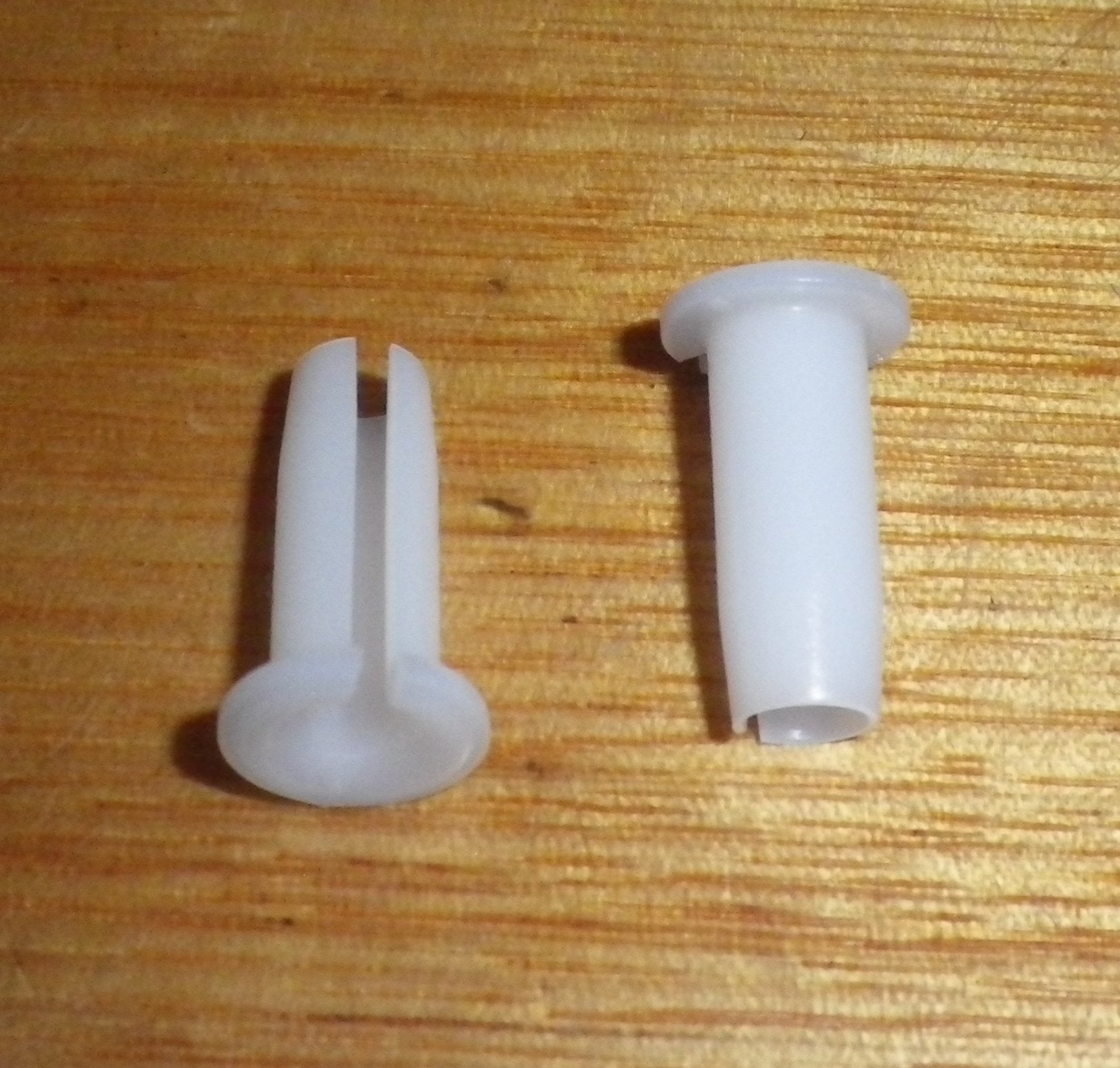 High - Quality Nylon Bushing Replacement for Electrolux Front - Loading Washer Door Hinge - Part Number 807493801K