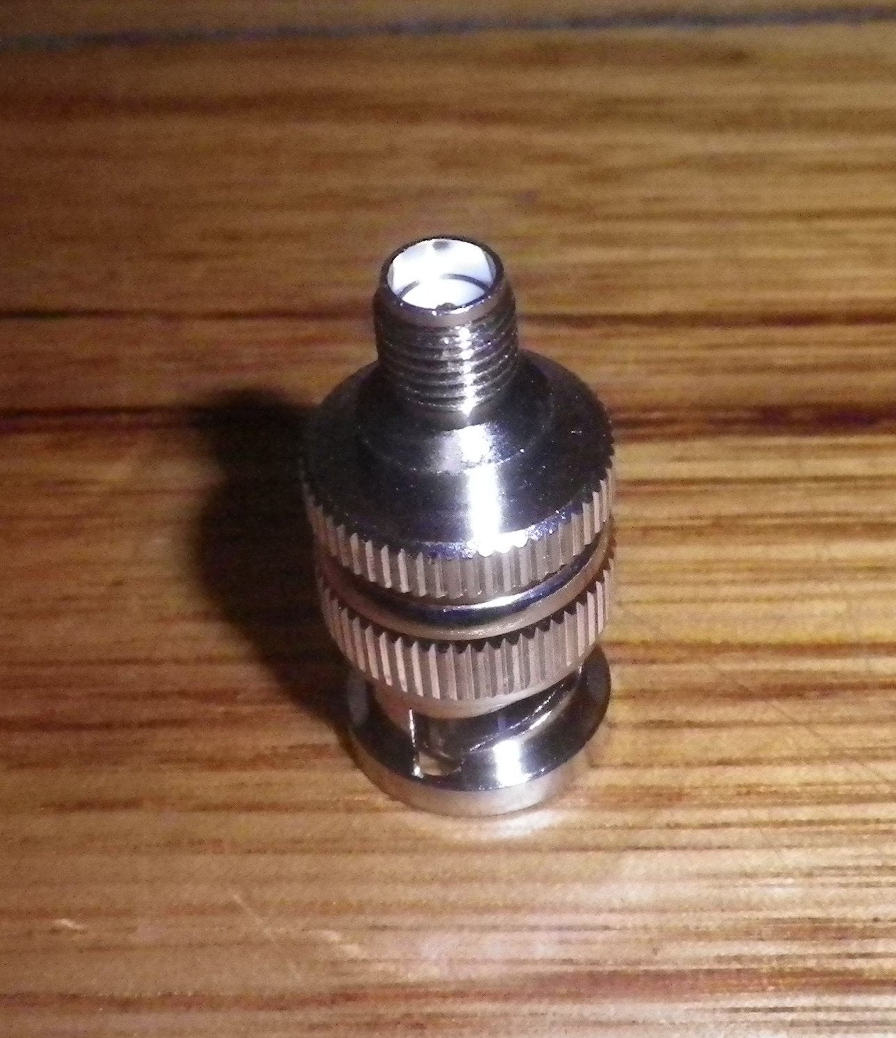 High - Quality Video/Antenna Adaptor: BNC Male Plug to SMA Female Socket, Part # SMA430