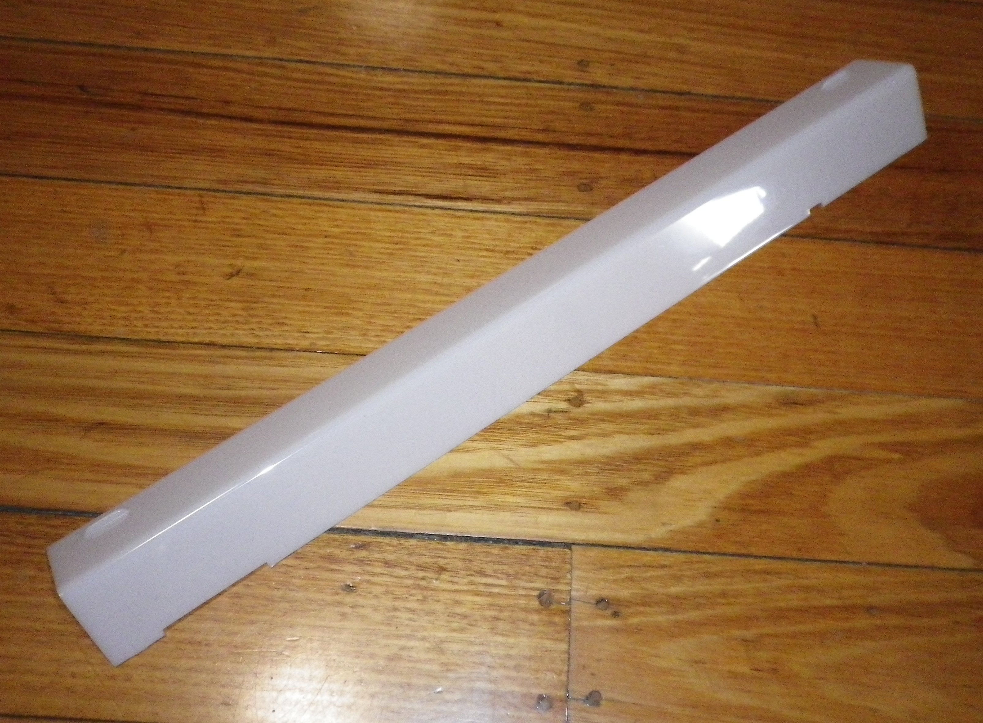 Omega and Smeg Rangehood Lighting Diffuser Cover - Replacement Part # 03200755