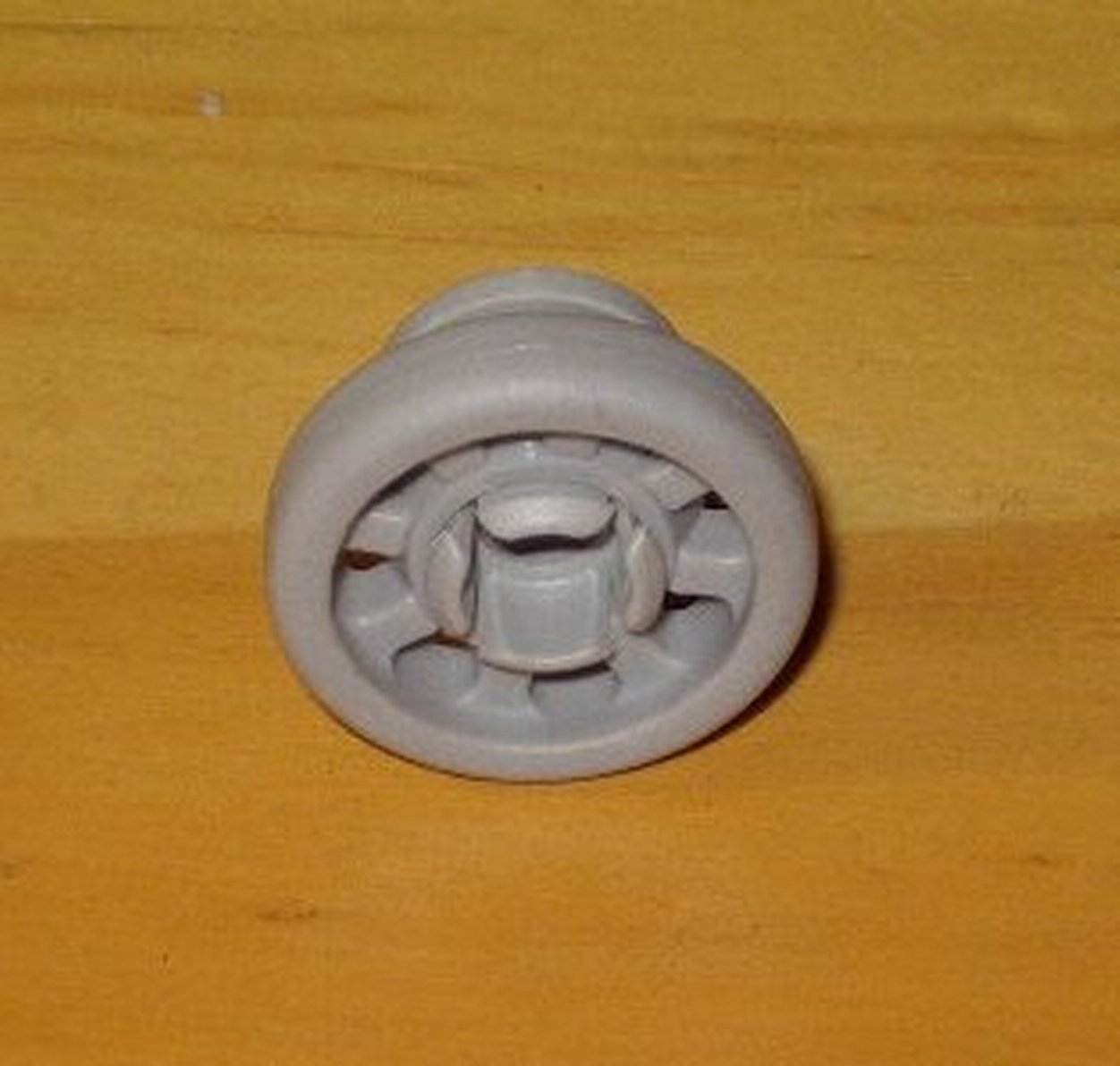Simpson Dishwasher Bottom and Top Basket Wheel Replacement Part - Part Number 0238400032