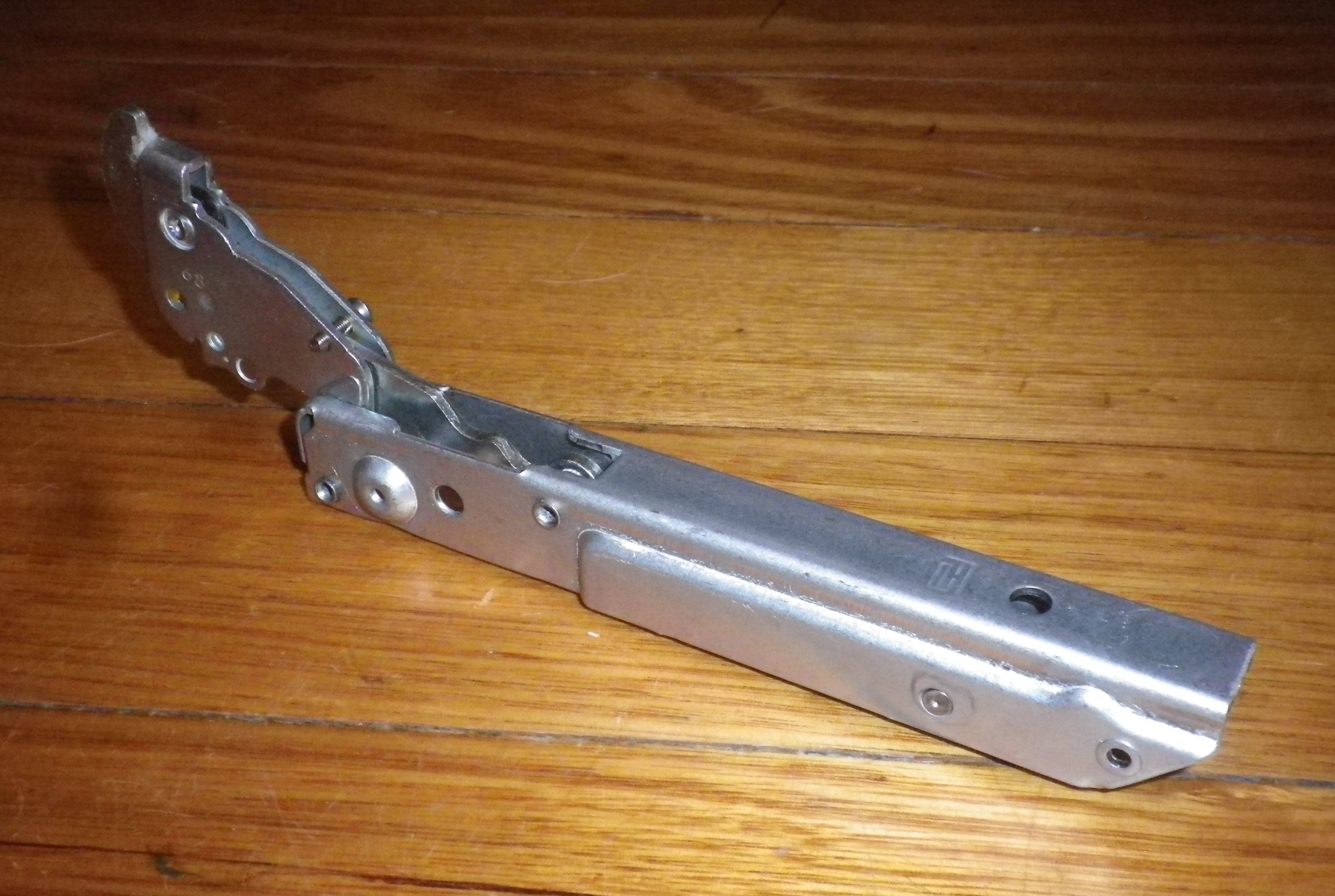 Omega 90cm Oven Door Hinge Assembly - Genuine Replacement Parts for OF914X and OF916FX Models - Part # 405149