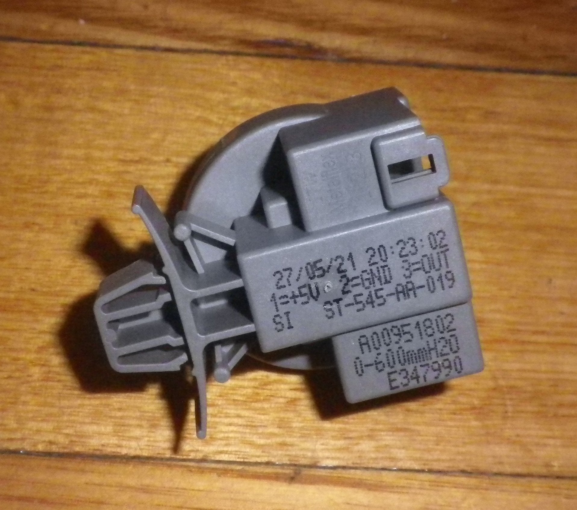 Simpson, Westinghouse Top Loader Washer Low - Frequency Analog Pressure Switch #140009518022