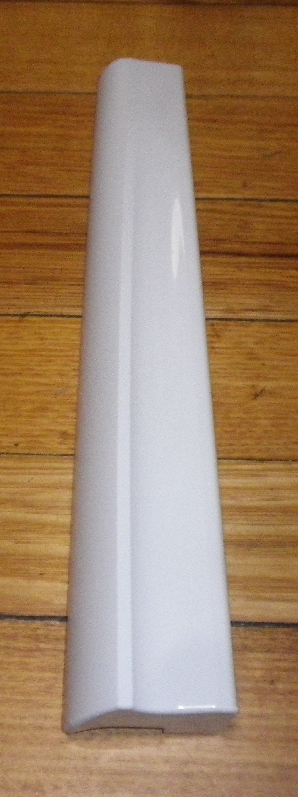 Westinghouse White Refrigerator and Freezer Door Handle Cover Set for BJ515V*10 and RJ525V*10 - Part Number 1448587