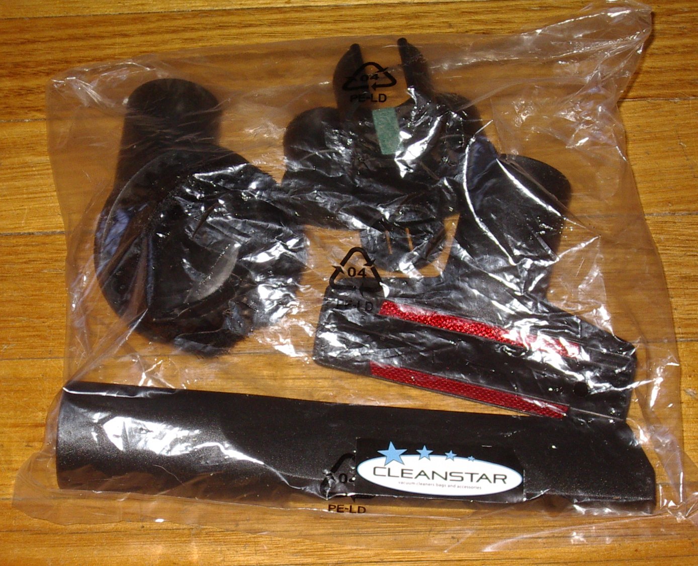 Versatile 35mm Vacuum Cleaning Tool Set with Dusting Brush, Crevice Nozzle, Upholstery Tool and Handy Caddy # VC35